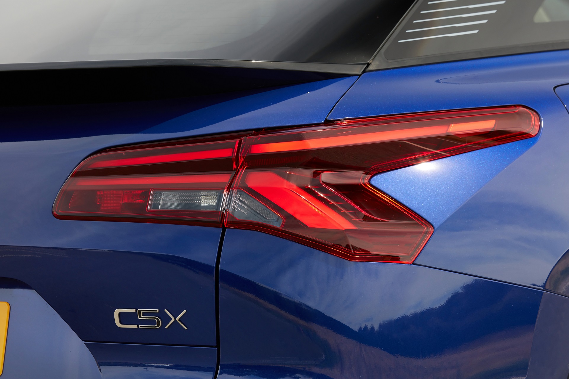 Download 2022 Citroën C5 X - UK version - Tail Light HD Wallpaper 1920x1280 #20