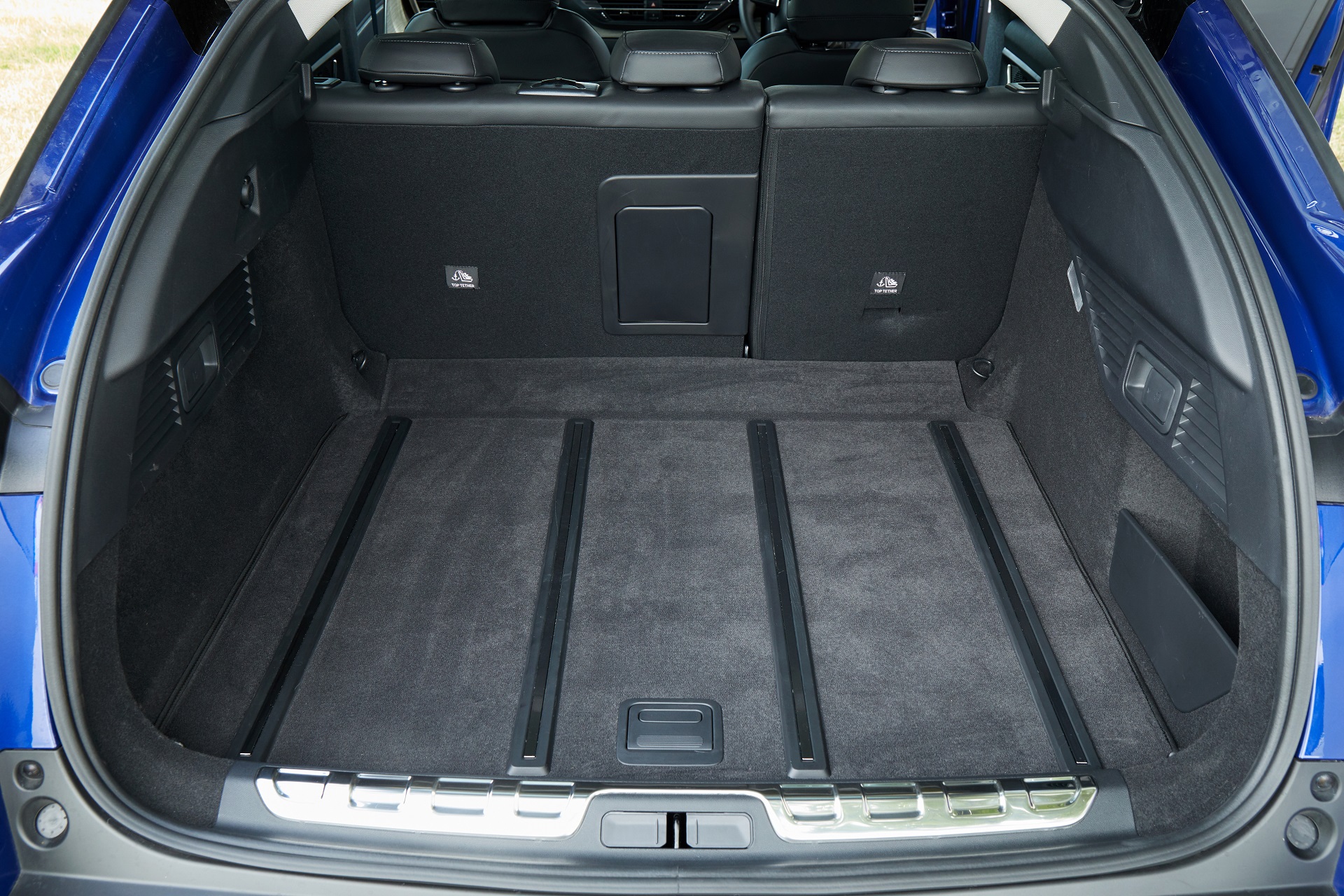 Download 2022 Citroën C5 X - UK version - Trunk HD Wallpaper 1920x1280 #34