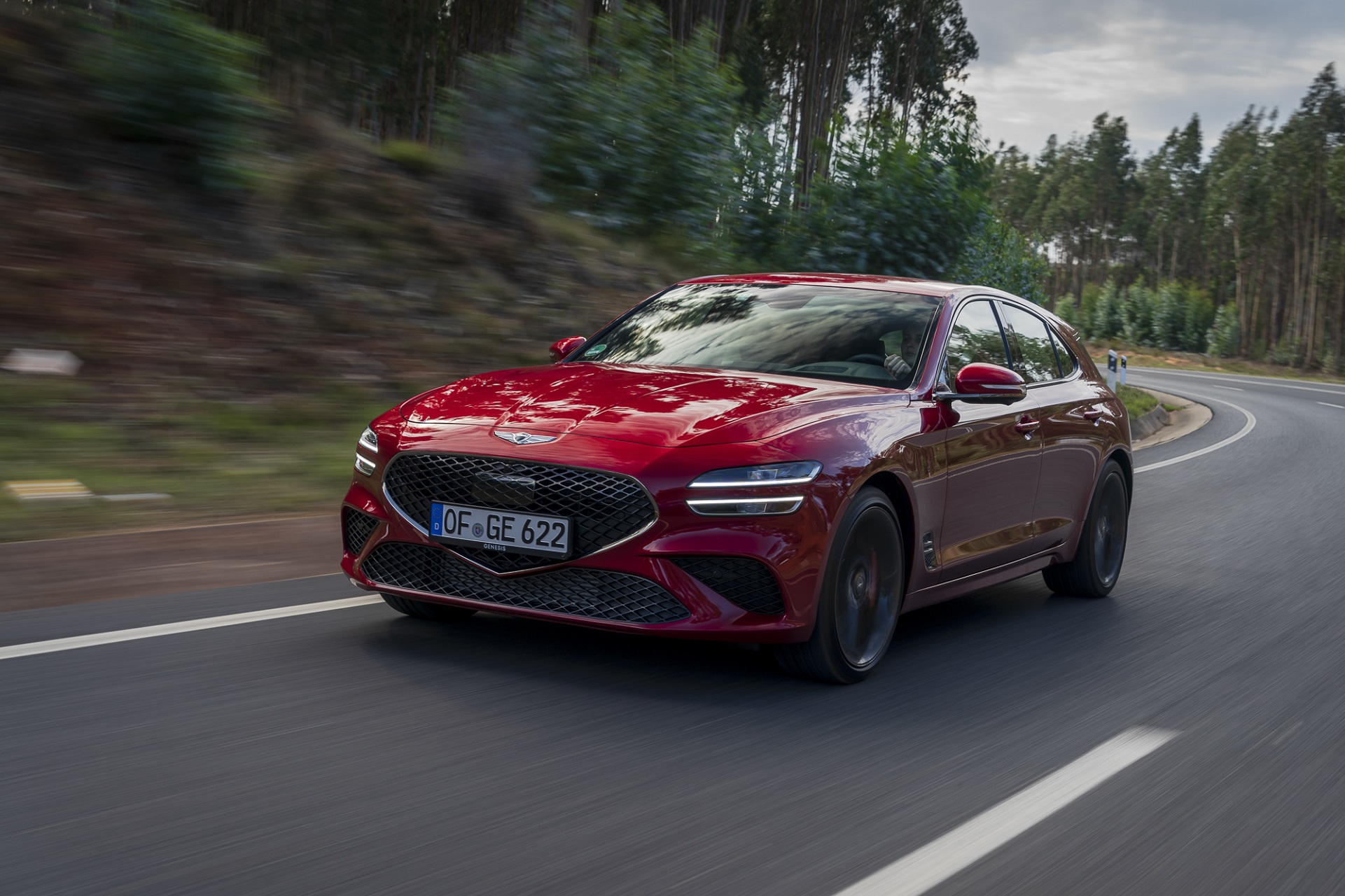 Download 2022 Genesis G70 Shooting Brake - Front Three-Quarter HD Wallpaper 1921x1280 #68