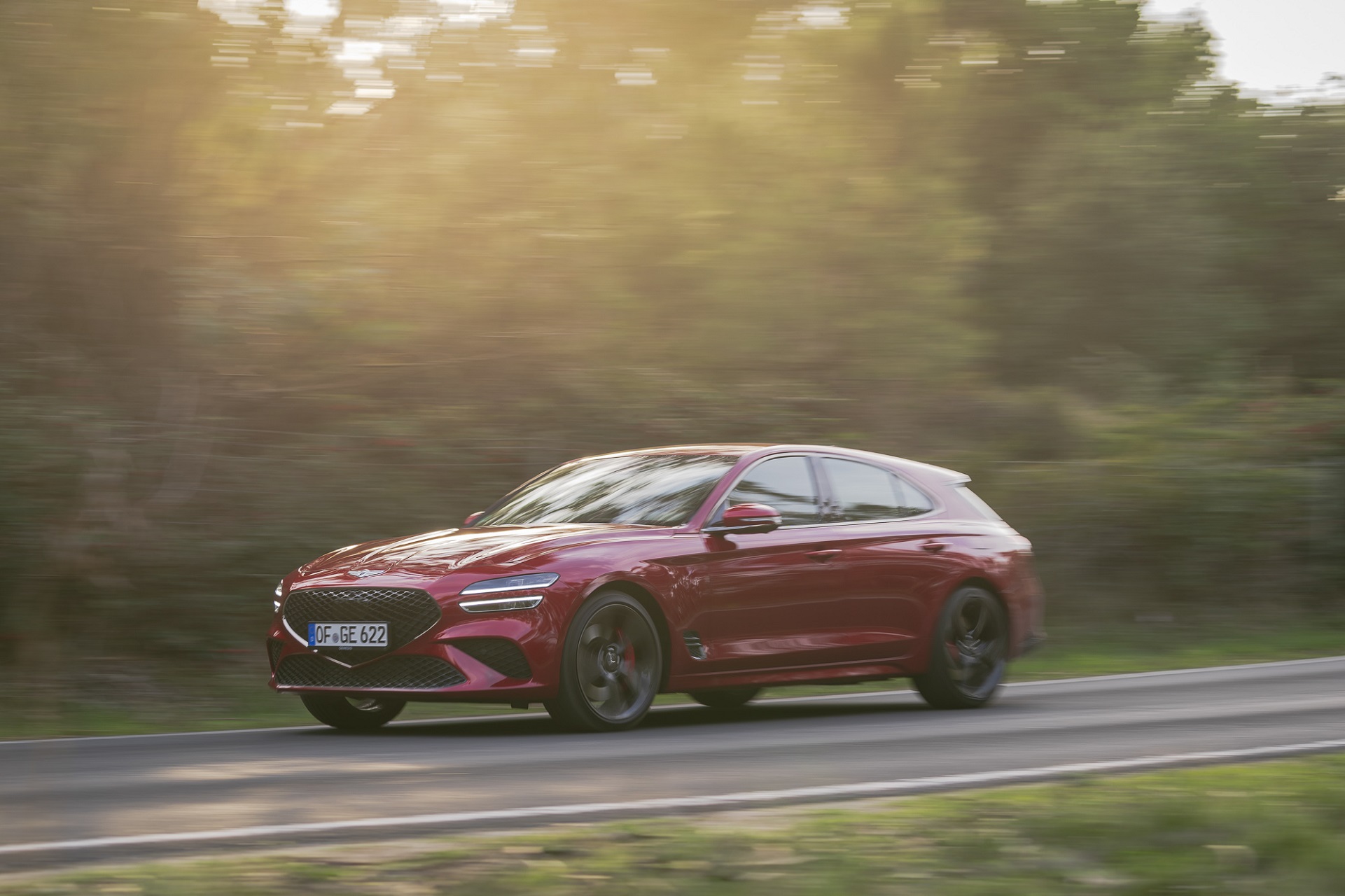 Download 2022 Genesis G70 Shooting Brake - Front Three-Quarter HD Wallpaper 1921x1280 #69