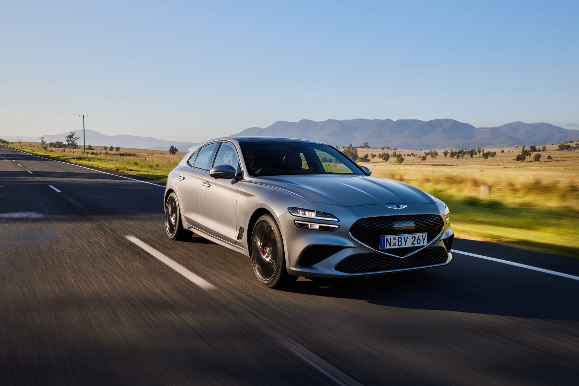 Download 2022 Genesis G70 Shooting Brake - Front Three-Quarter HD Wallpaper 1920x1281 #18