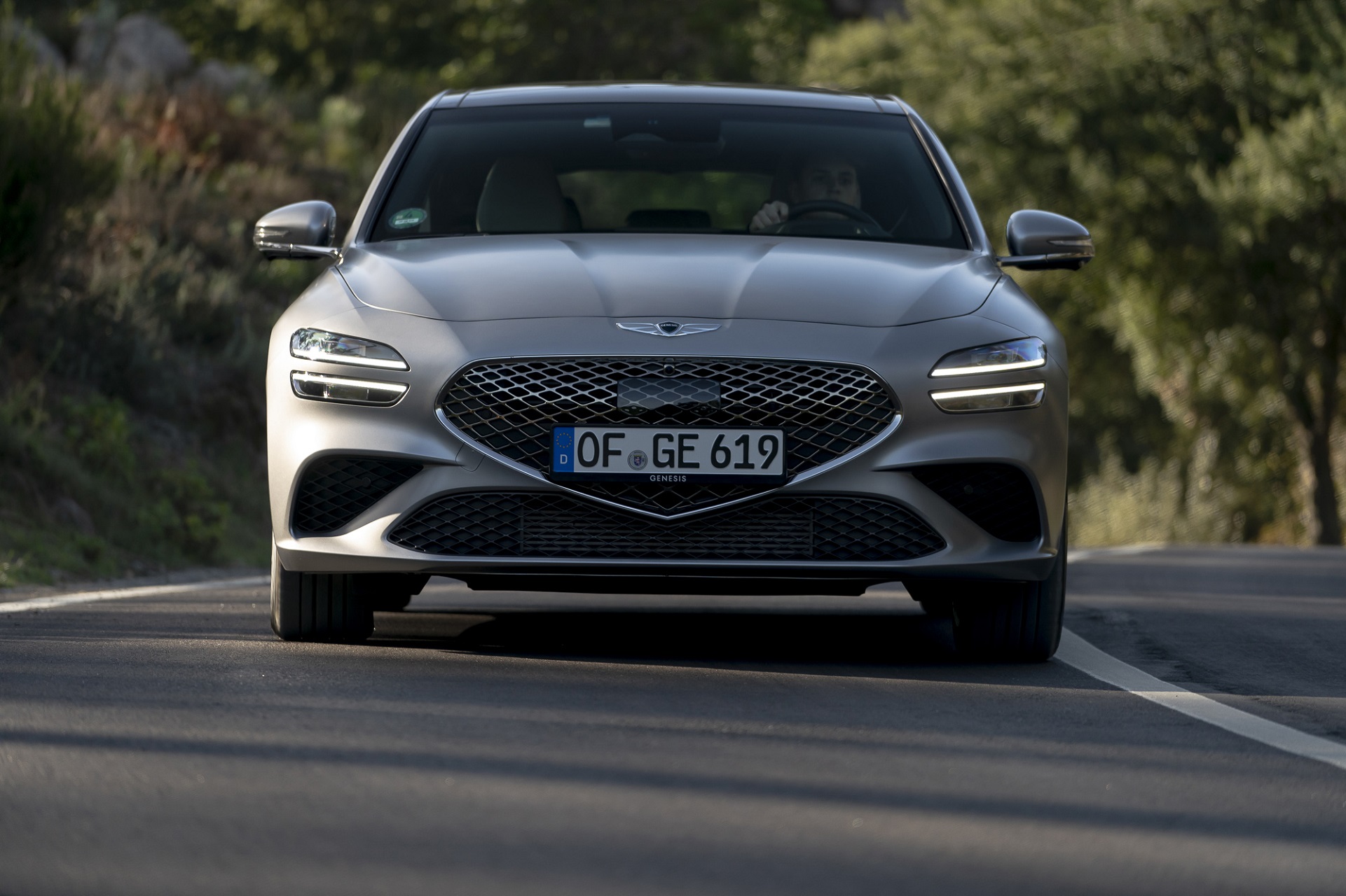 Download 2022 Genesis G70 Shooting Brake - Front HD Wallpaper 1921x1280 #104