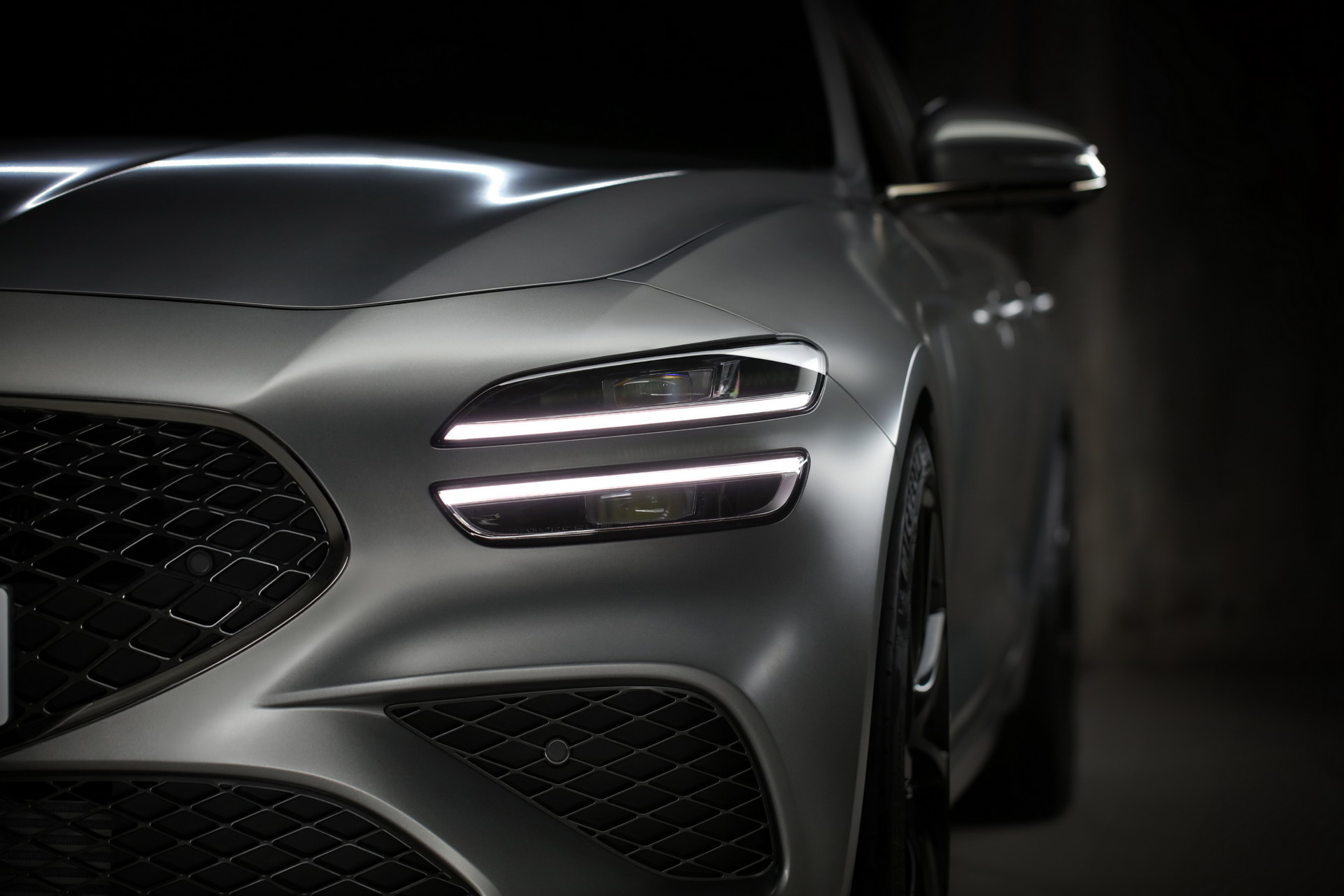 Download 2022 Genesis G70 Shooting Brake - Headlight HD Wallpaper 1921x1281 #126