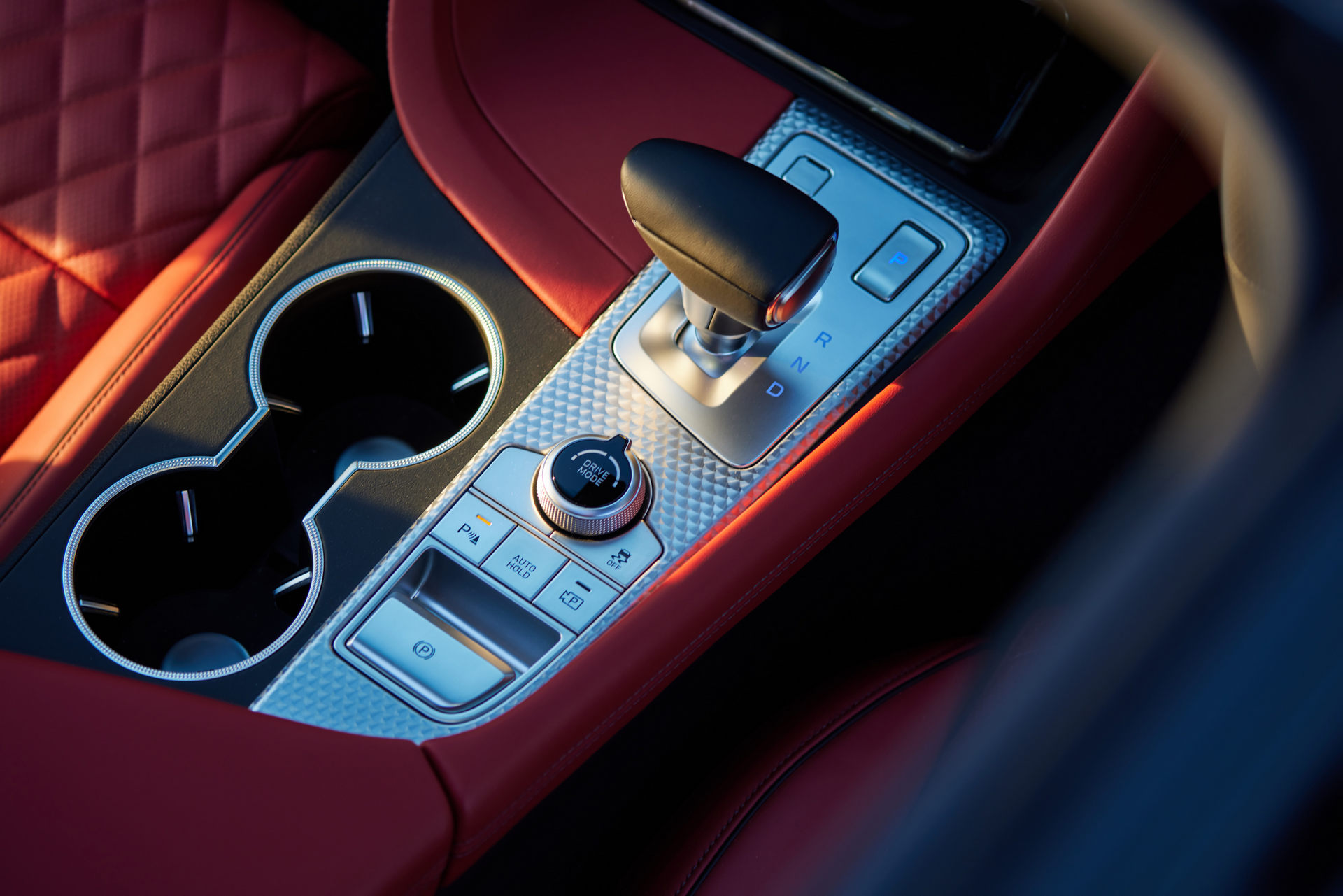 Download 2022 Genesis G70 Shooting Brake - Interior, Detail HD Wallpaper 1920x1281 #50