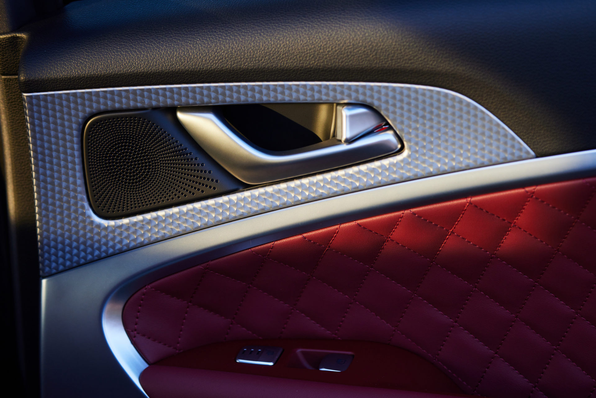 Download 2022 Genesis G70 Shooting Brake - Interior, Detail HD Wallpaper 1920x1281 #51