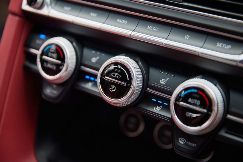 2022 Genesis G70 Shooting Brake - Interior, Detail Wallpaper 850x567 #52