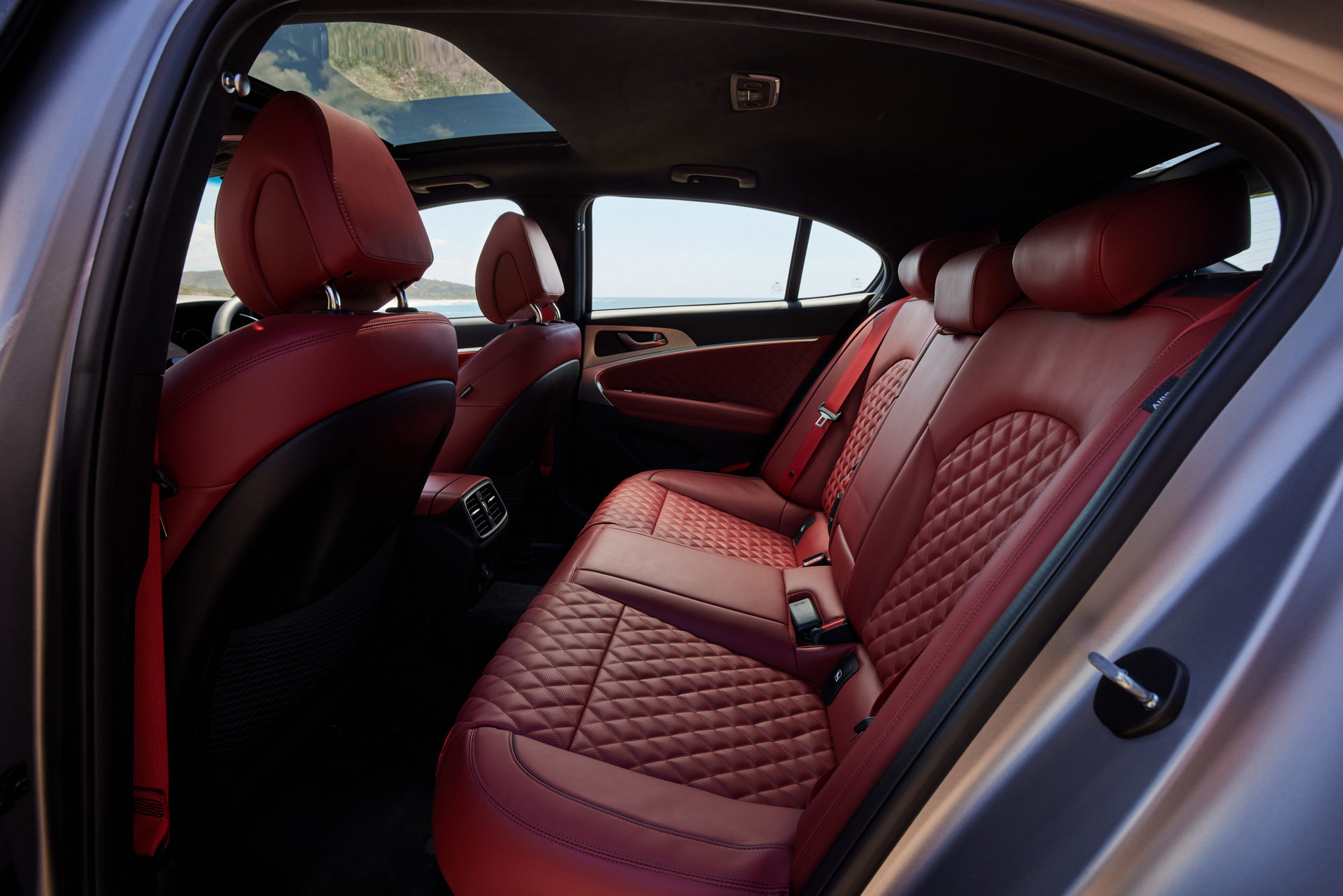 Download 2022 Genesis G70 Shooting Brake - Interior, Rear Seats HD Wallpaper 1920x1281 #53