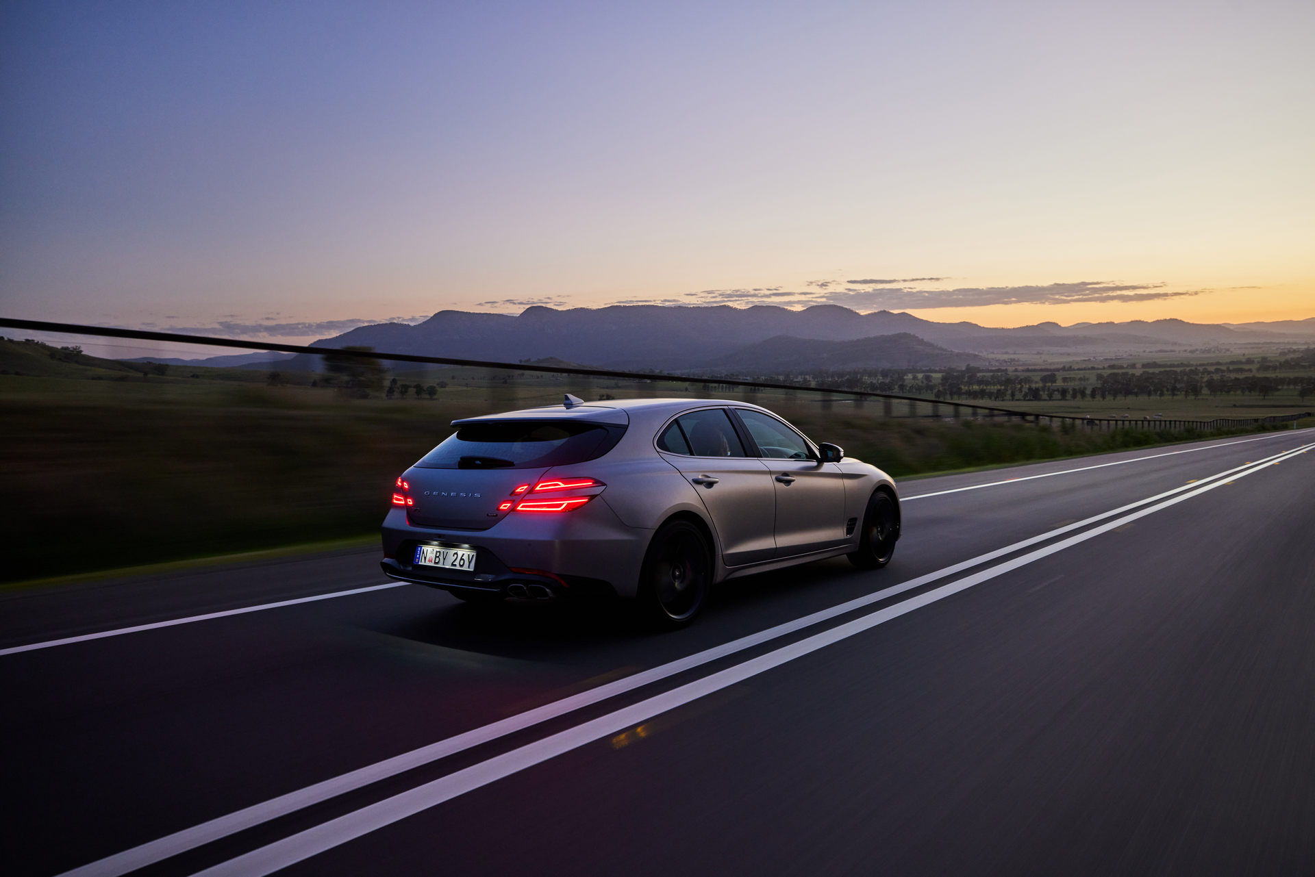 Download 2022 Genesis G70 Shooting Brake - Rear Three-Quarter HD Wallpaper 1920x1281 #30