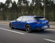 2022 Genesis G70 Shooting Brake - Rear Three-Quarter Wallpaper 190x150