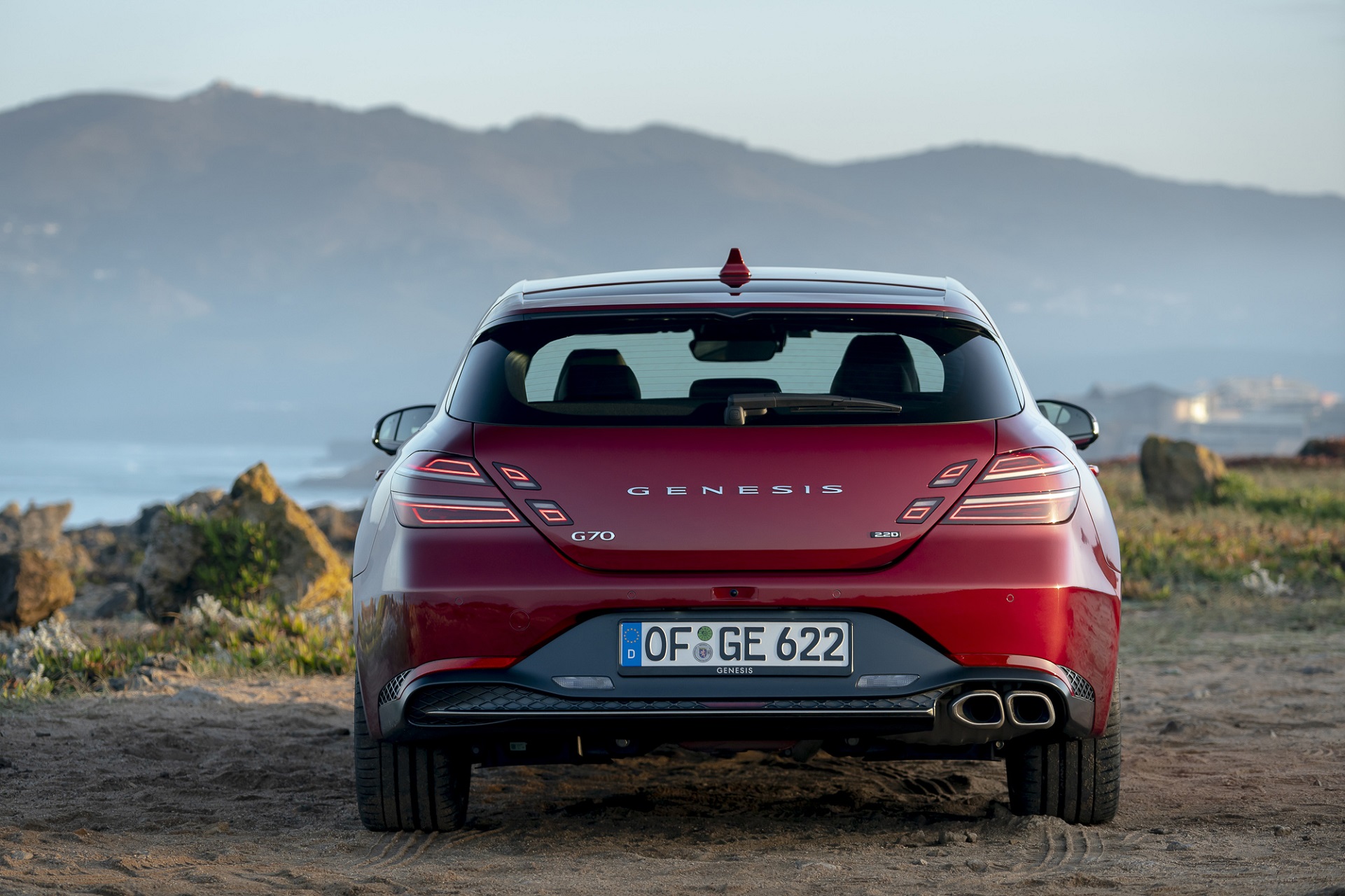 Download 2022 Genesis G70 Shooting Brake - Rear HD Wallpaper 1921x1280 #74