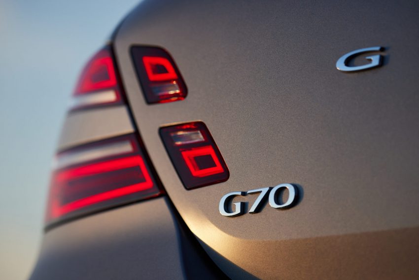 2022 Genesis G70 Shooting Brake - Tail Light Wallpaper 850x567 #43