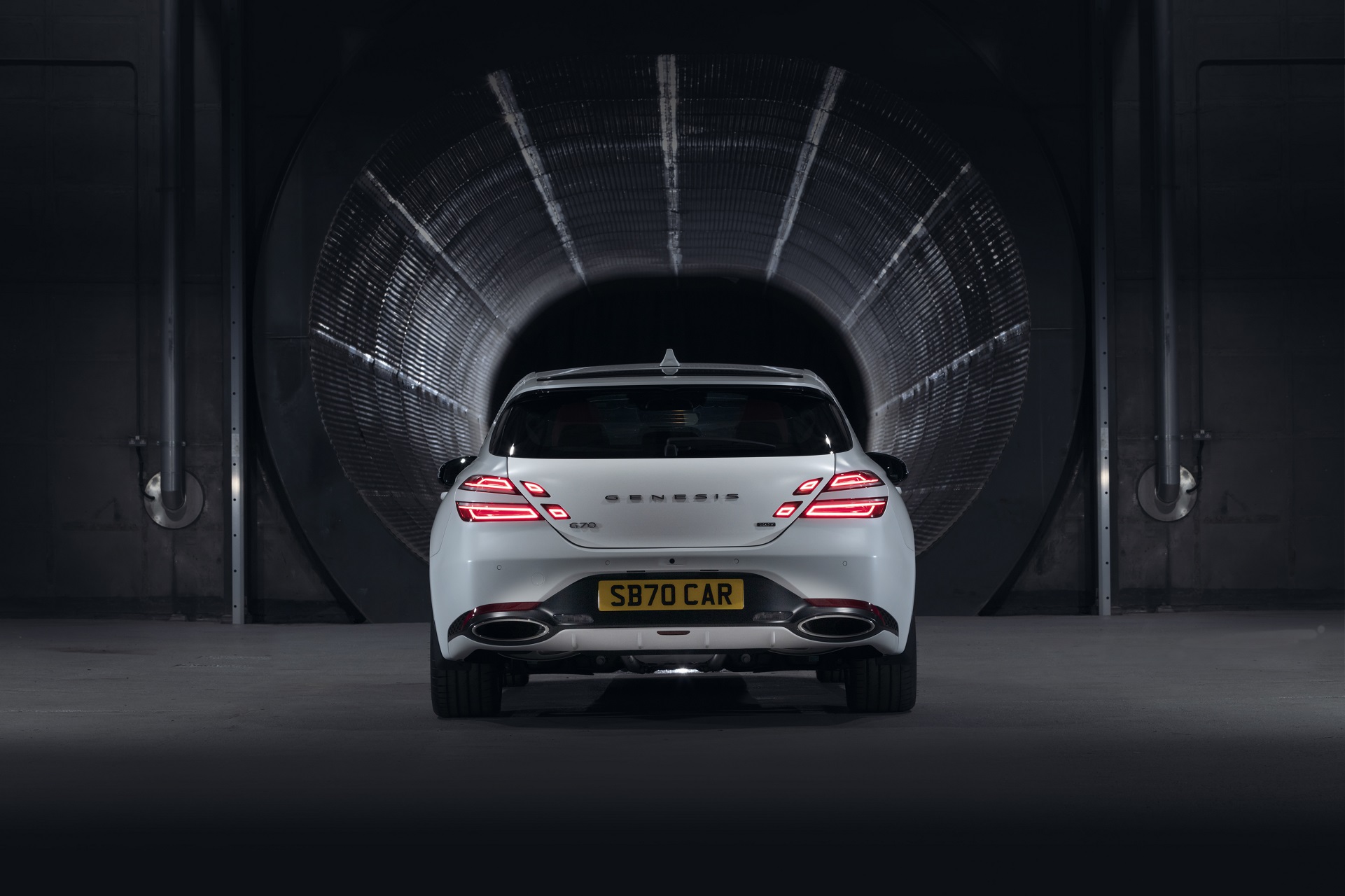 Download 2022 Genesis G70 Shooting Brake - UK version - Rear HD Wallpaper 1921x1280 #16