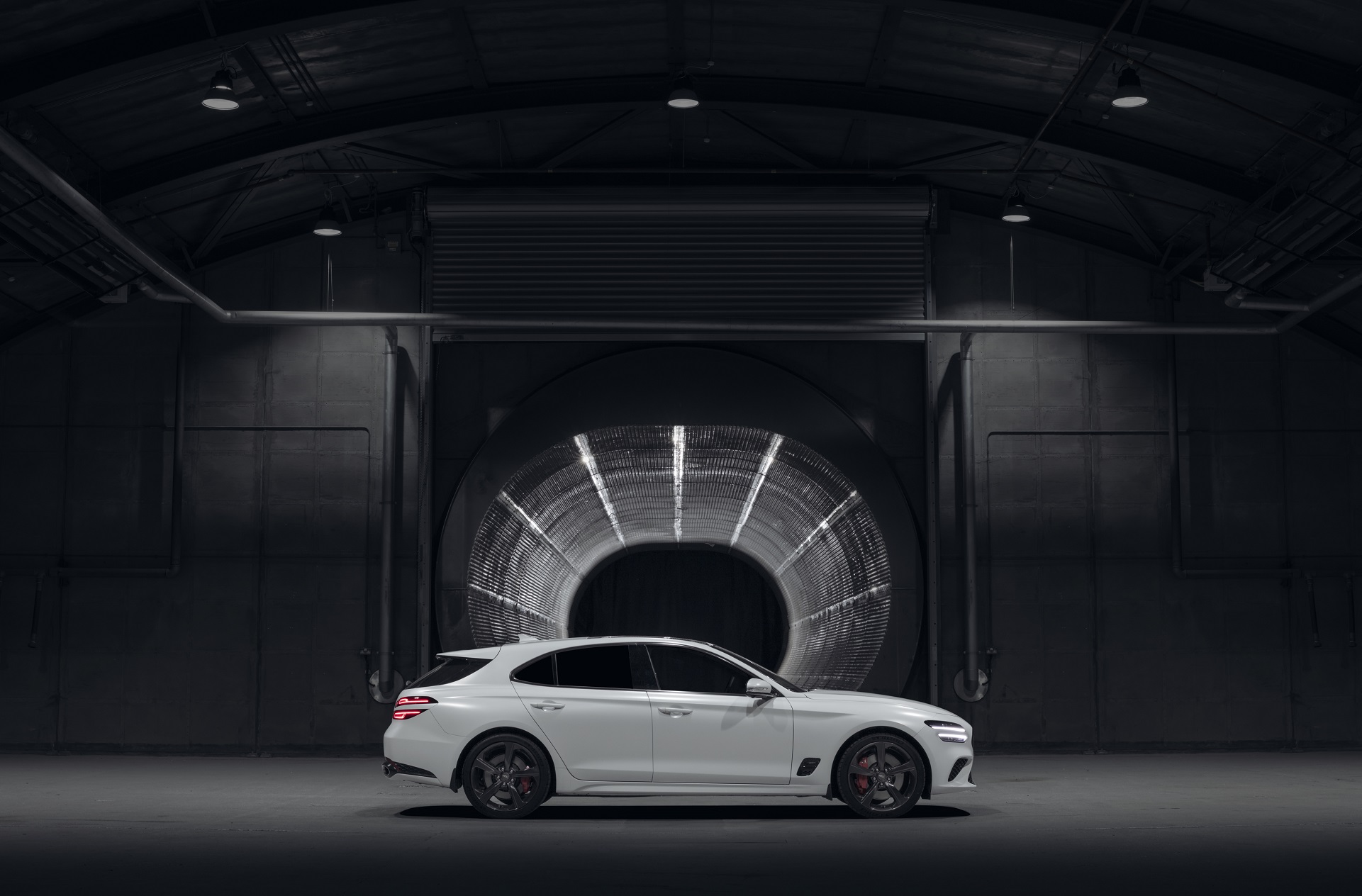 Download 2022 Genesis G70 Shooting Brake - UK version - Side HD Wallpaper 1921x1264 #18