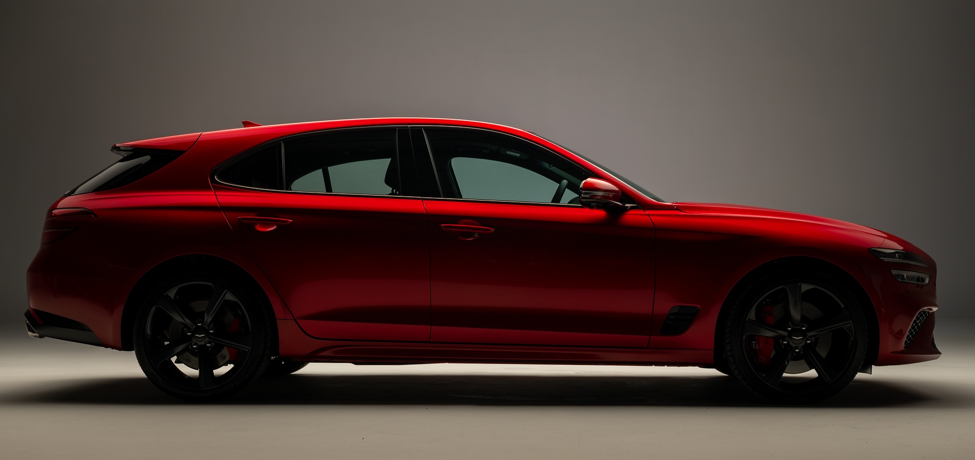 Download 2022 Genesis G70 Shooting Brake - UK version - Side HD Wallpaper 1920x906 #26