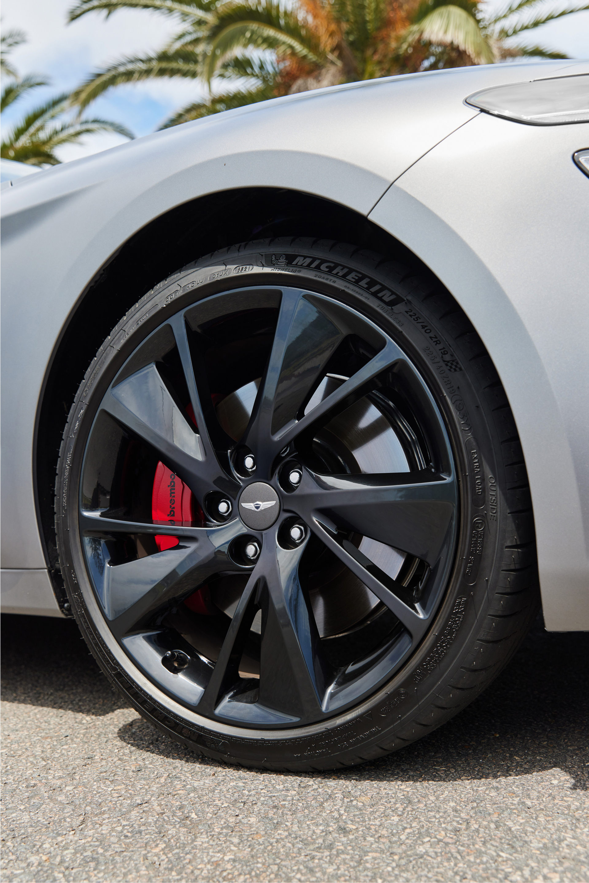 Download 2022 Genesis G70 Shooting Brake - Wheel HD Phone Wallpaper 1920x2878 #39