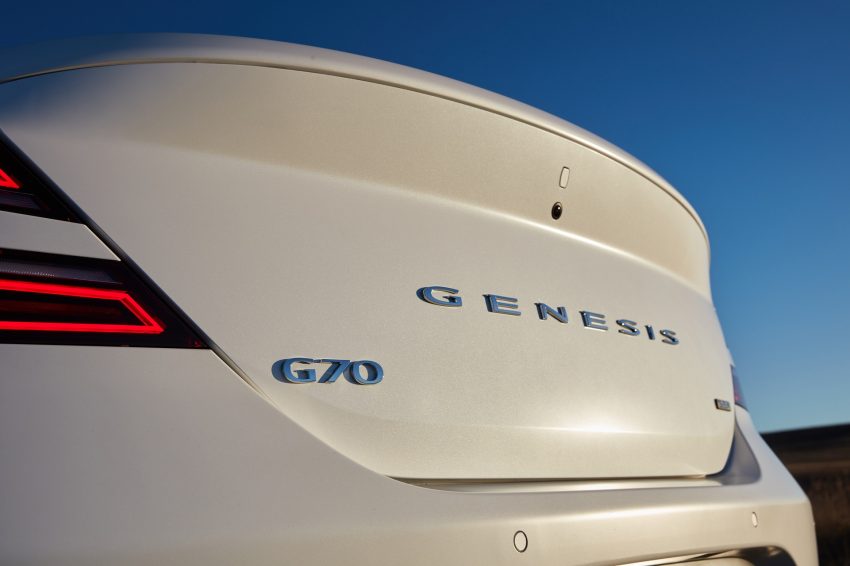2022 Genesis G70 Sport with Luxury Pack - Badge Wallpaper 850x566 #35