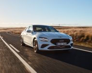 2022 Genesis G70 Sport with Luxury Pack - Front Three-Quarter Wallpaper 190x150