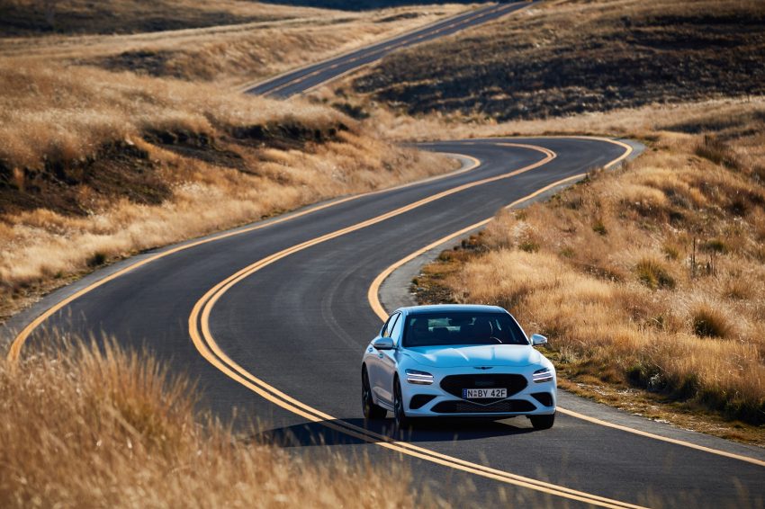 2022 Genesis G70 Sport with Luxury Pack - Front Wallpaper 850x566 #23