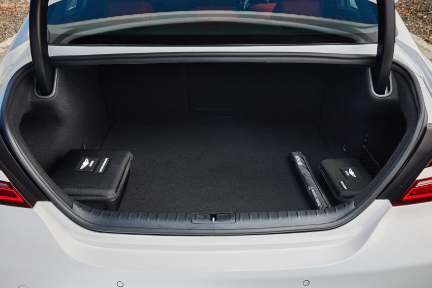 2022 Genesis G70 Sport with Luxury Pack - Trunk Wallpaper 850x566 #36