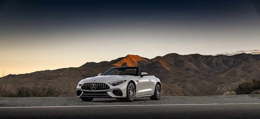 2022 Mercedes-AMG SL 55 4Matic+ - US version - Front Three-Quarter Wallpaper 850x391 #33