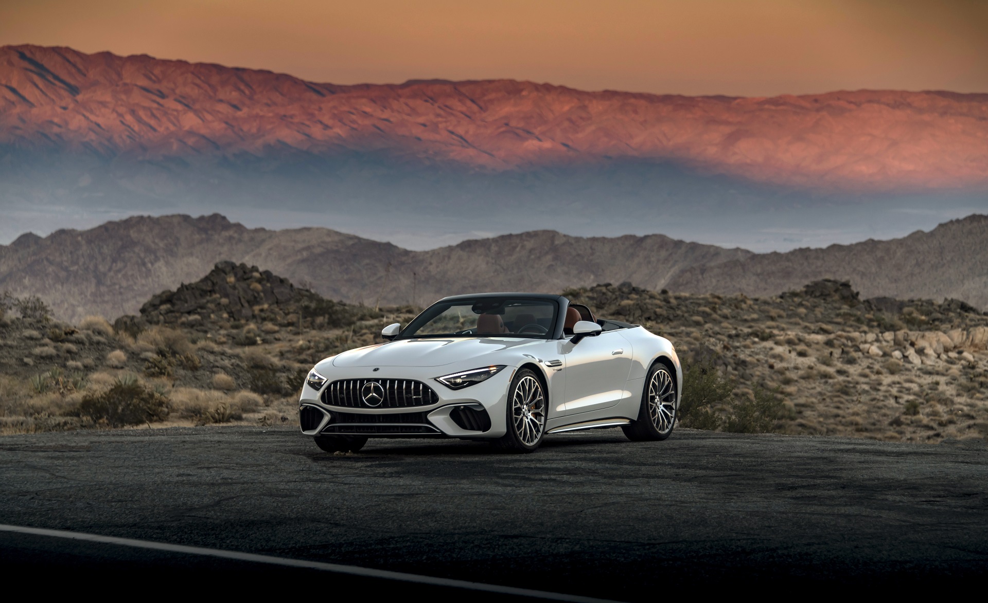 Download 2022 Mercedes-AMG SL 55 4Matic+ - US version - Front Three-Quarter HD Wallpaper 1920x1173 #45