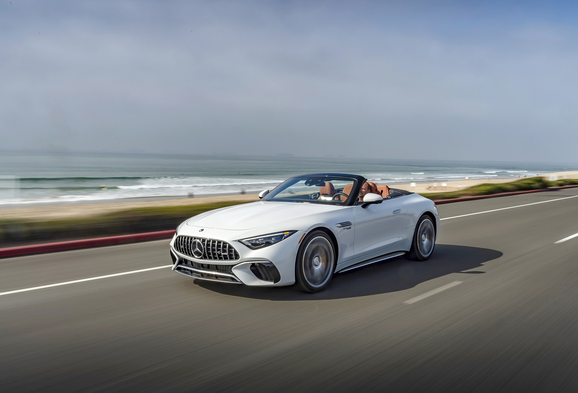 Download 2022 Mercedes-AMG SL 55 4Matic+ - US version - Front Three-Quarter HD Wallpaper 1920x1306 #4