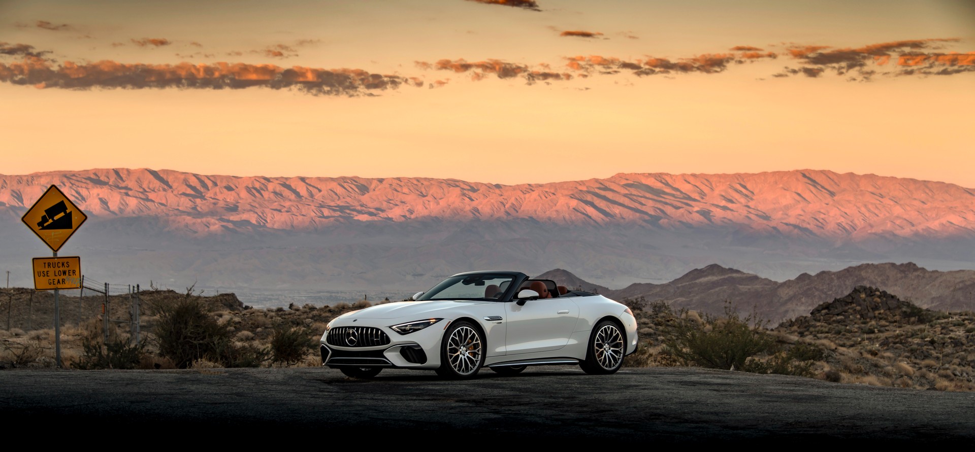 Download 2022 Mercedes-AMG SL 55 4Matic+ - US version - Front Three-Quarter HD Wallpaper 1920x891 #46