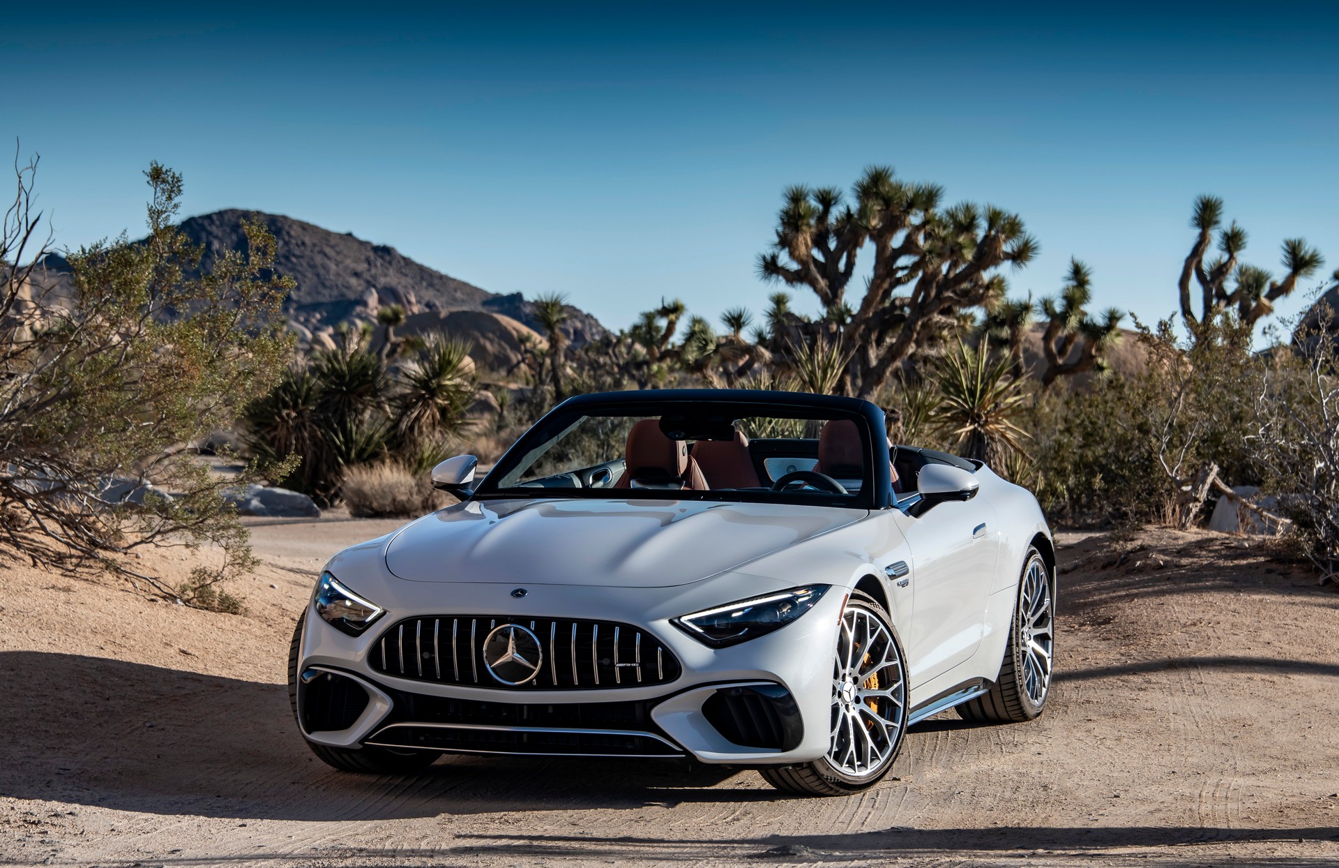 Download 2022 Mercedes-AMG SL 55 4Matic+ - US version - Front HD Wallpaper 1920x1244 #36