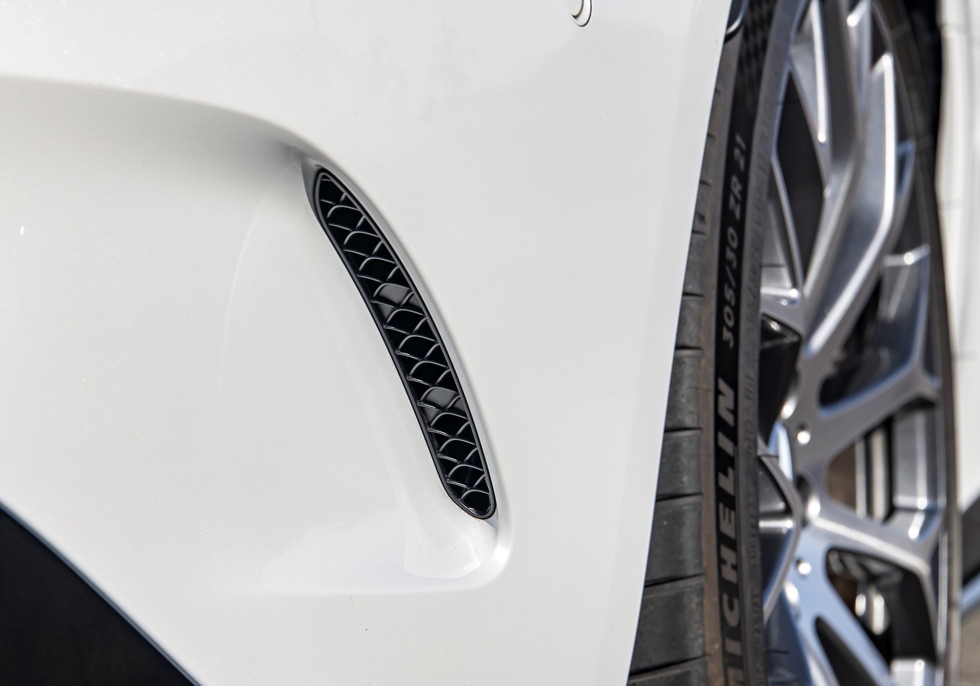 Download 2022 Mercedes-AMG SL 55 4Matic+ - US version - Side Vent HD Wallpaper 1920x1344 #56