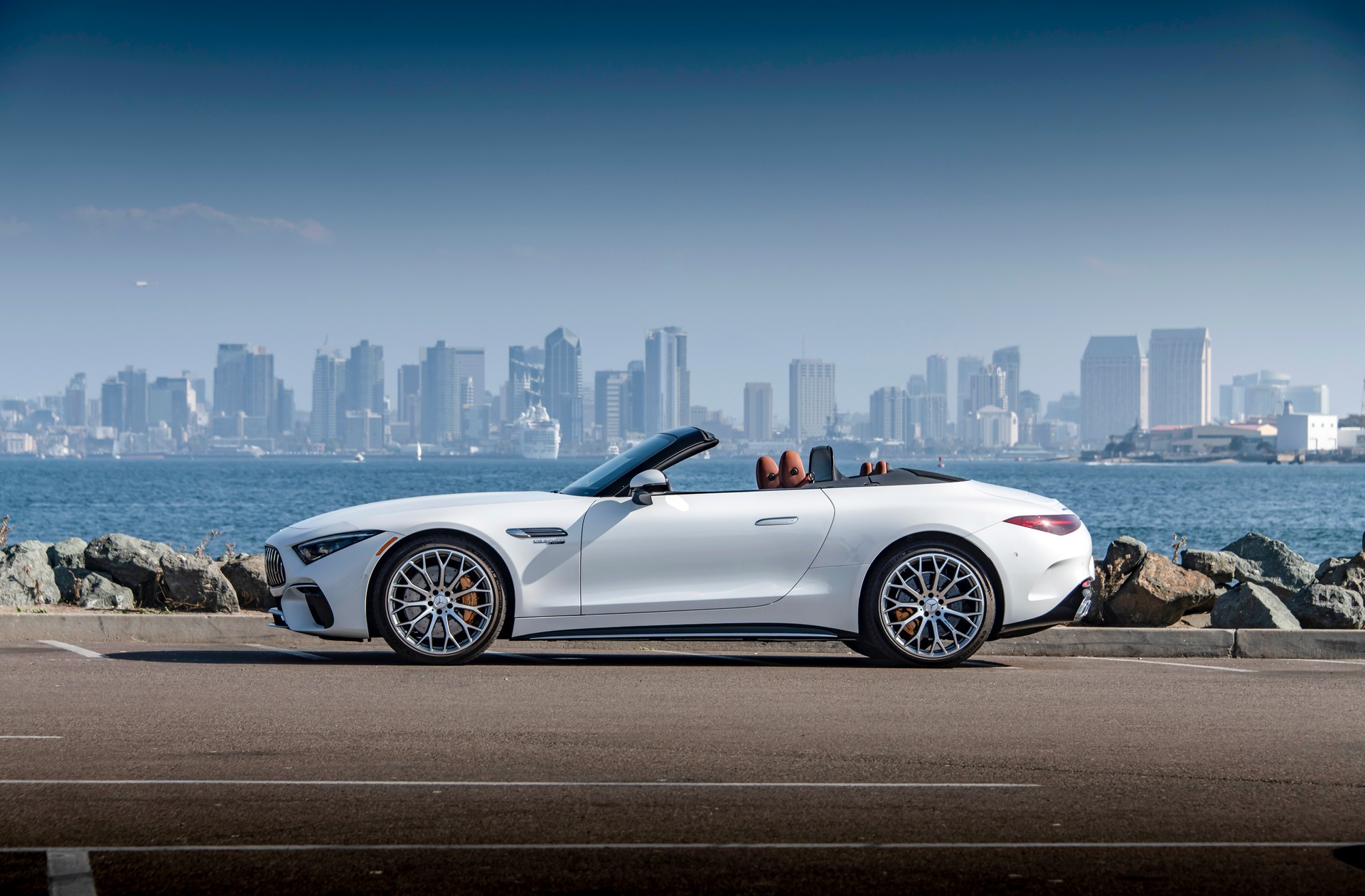 Download 2022 Mercedes-AMG SL 55 4Matic+ - US version - Side HD Wallpaper 1920x1261 #22