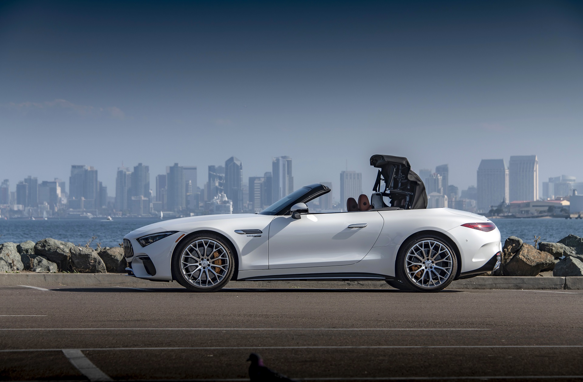 Download 2022 Mercedes-AMG SL 55 4Matic+ - US version - Side HD Wallpaper 1920x1260 #28
