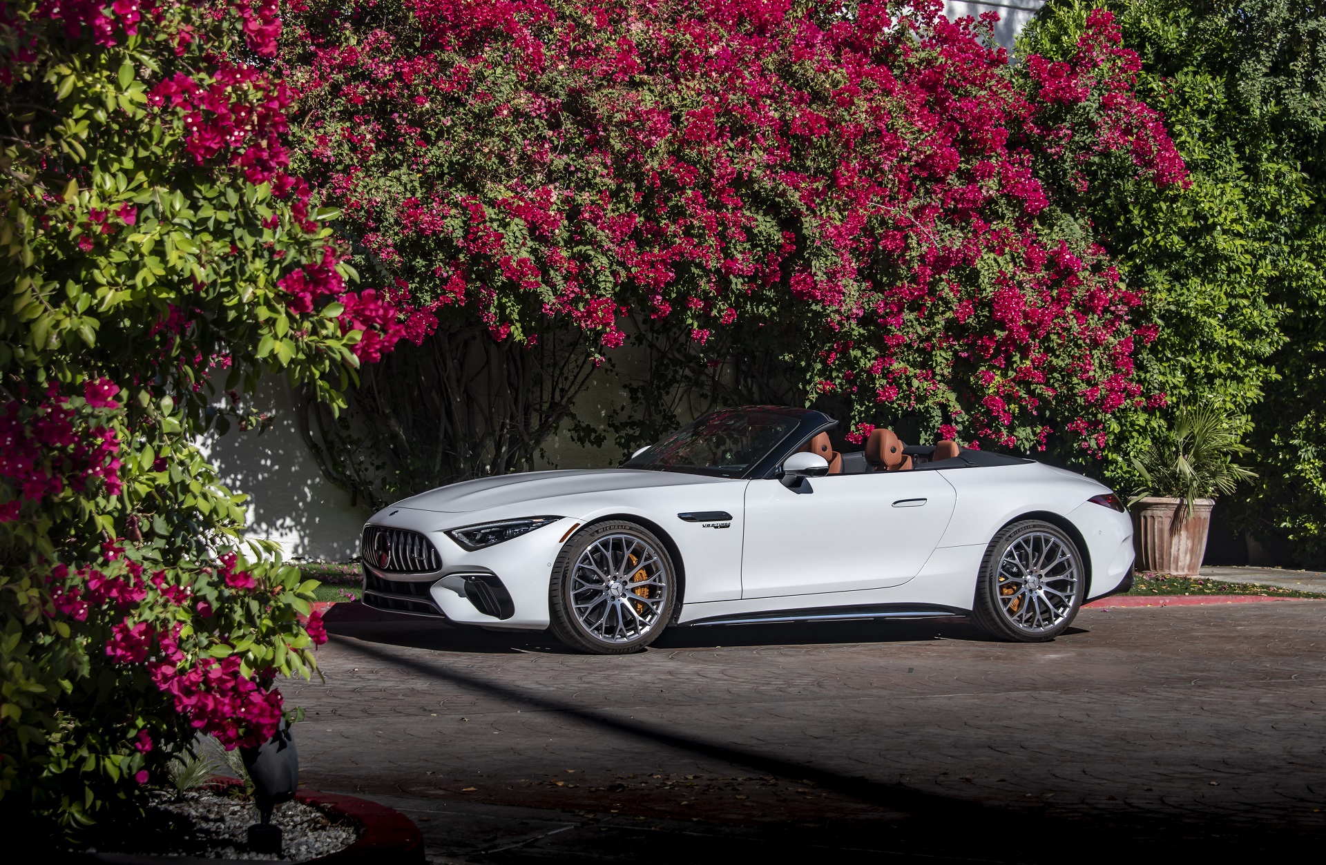 Download 2022 Mercedes-AMG SL 55 4Matic+ - US version - Side HD Wallpaper 1920x1253 #50