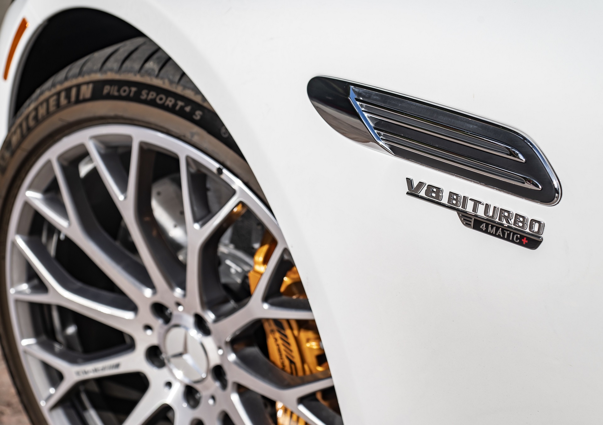 Download 2022 Mercedes-AMG SL 55 4Matic+ - US version - Wheel HD Wallpaper 1920x1353 #55