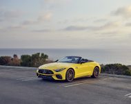 2022 Mercedes-AMG SL 63 4Matic+ - US version - Front Three-Quarter Wallpaper 190x150