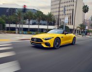 2022 Mercedes-AMG SL 63 4Matic+ - US version - Front Three-Quarter Wallpaper 190x150