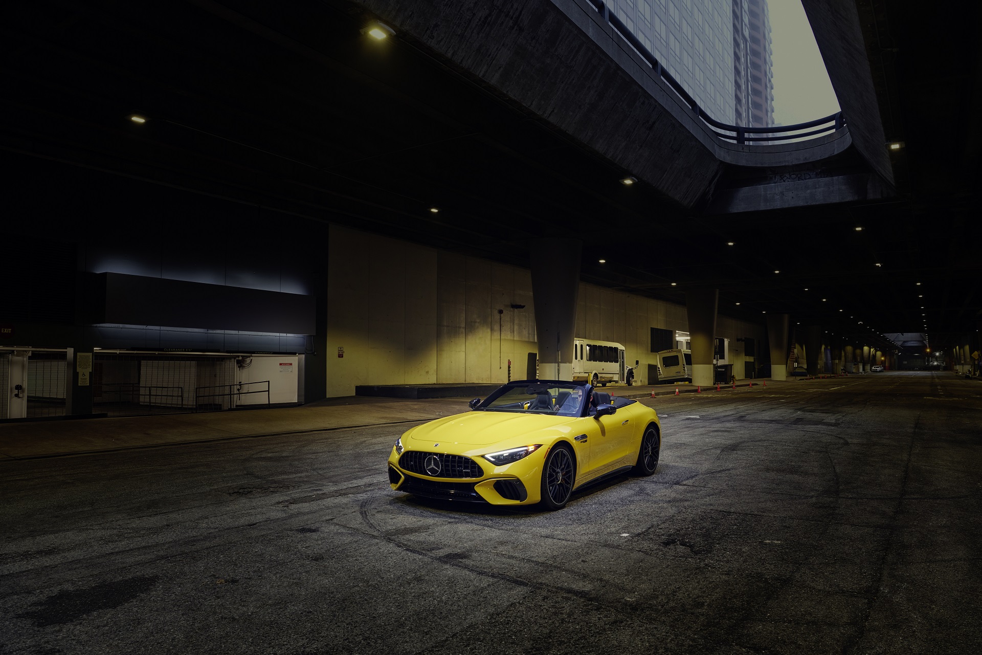 Download 2022 Mercedes-AMG SL 63 4Matic+ - US version - Front Three-Quarter HD Wallpaper 1920x1280 #25