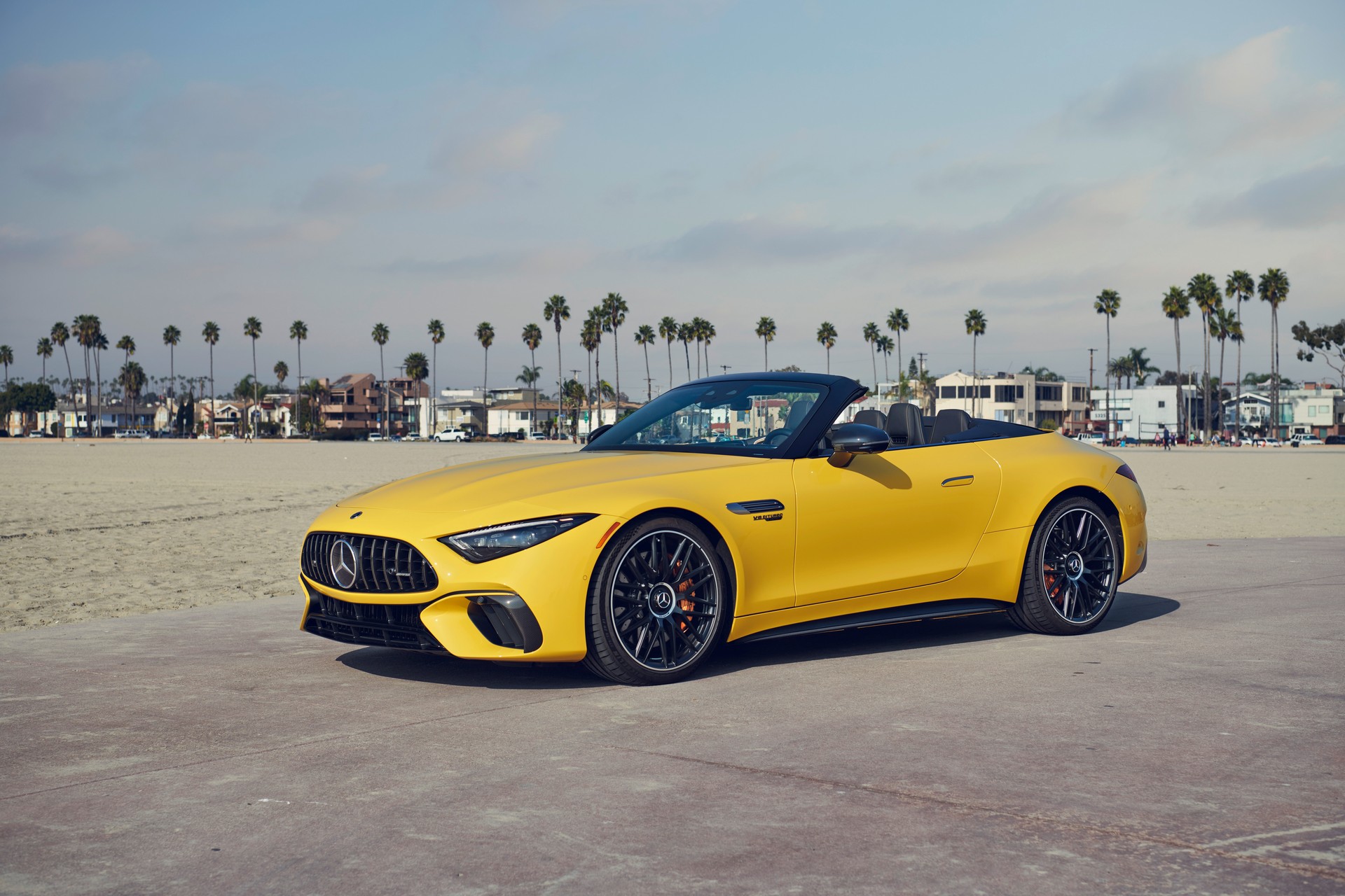 Download 2022 Mercedes-AMG SL 63 4Matic+ - US version - Front Three-Quarter HD Wallpaper 1920x1280 #11