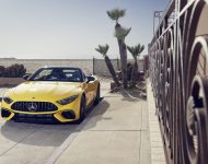 2022 Mercedes-AMG SL 63 4Matic+ - US version - Front Wallpaper 190x150