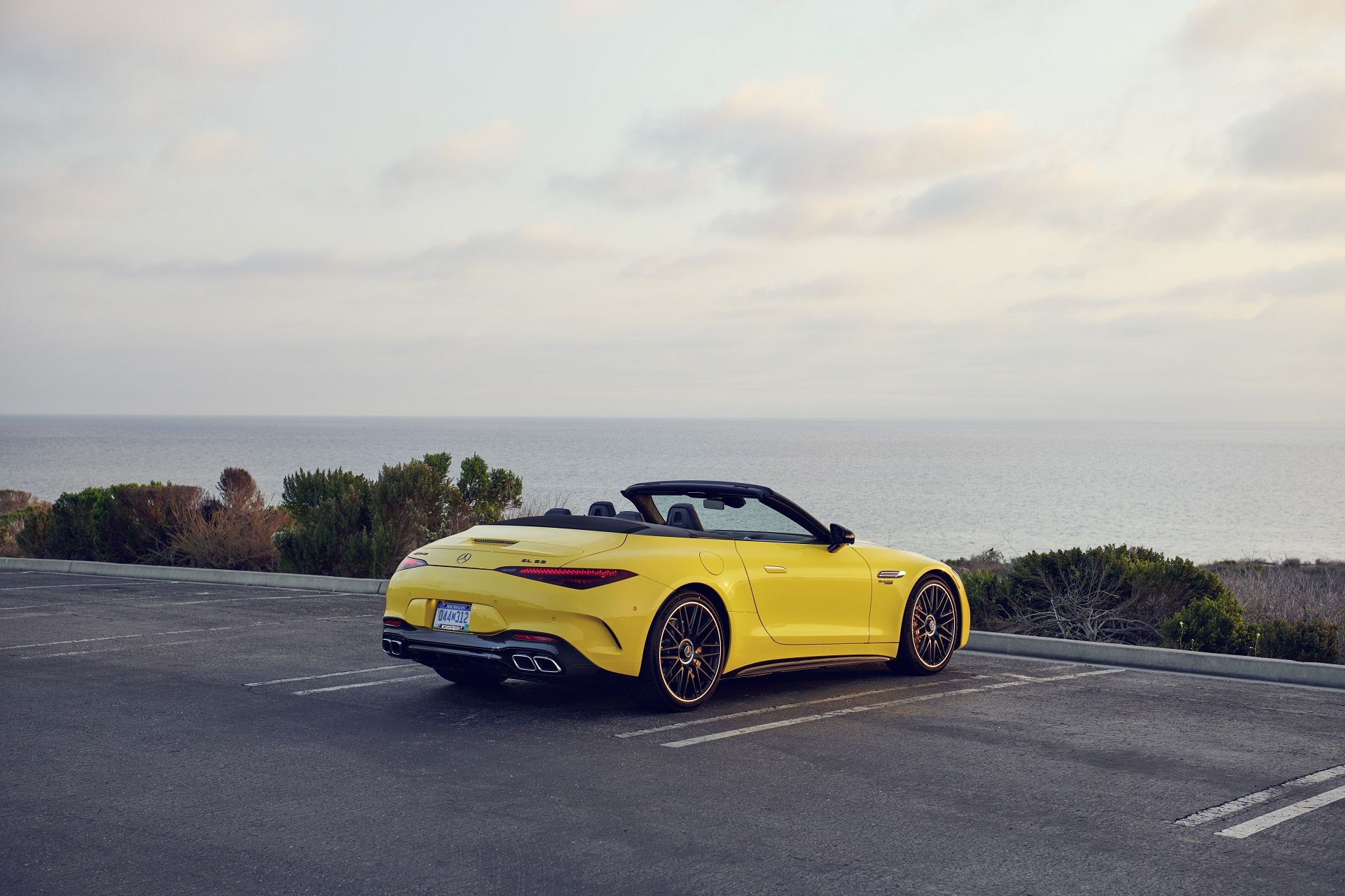Download 2022 Mercedes-AMG SL 63 4Matic+ - US version - Rear Three-Quarter HD Wallpaper 1920x1280 #19