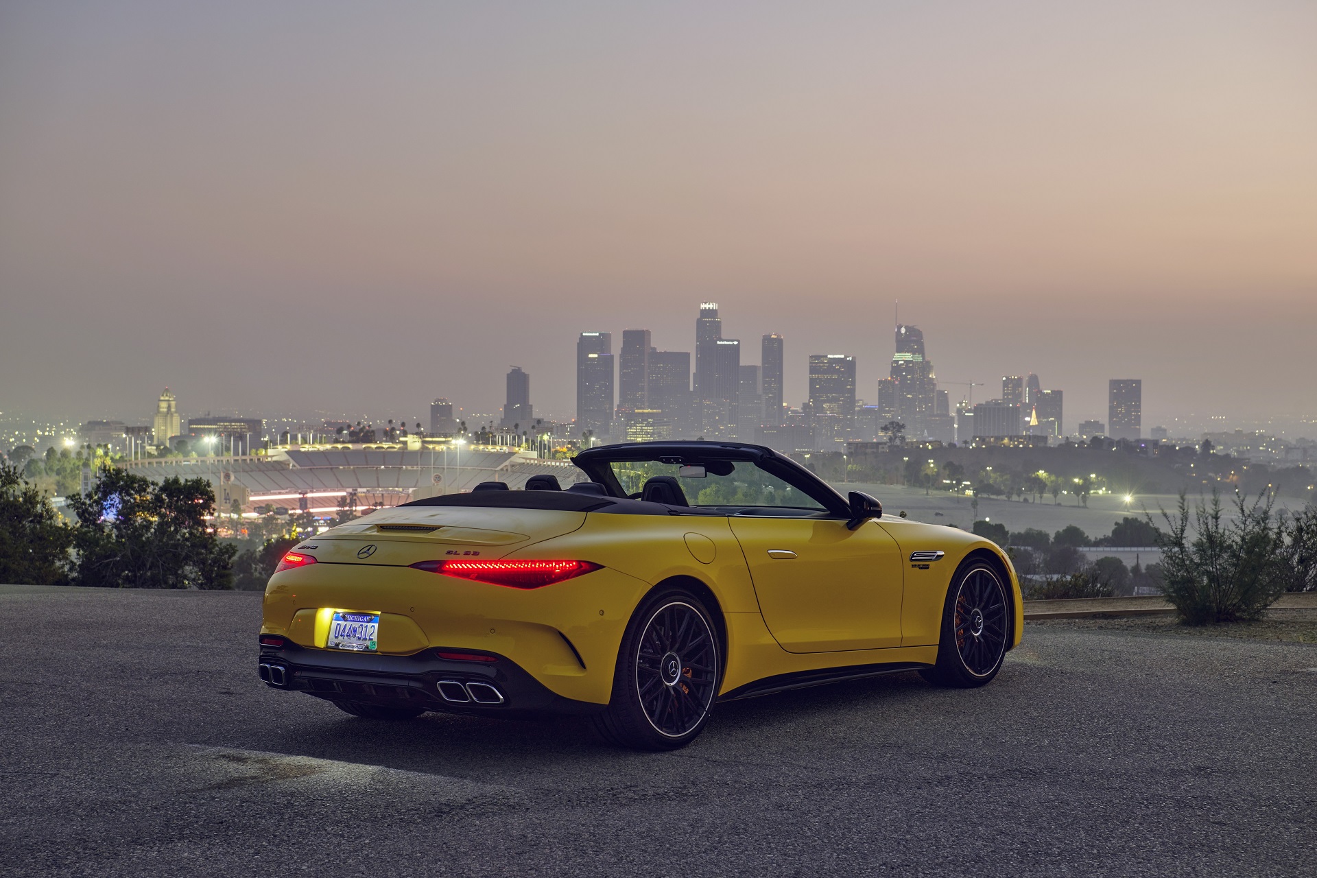 Download 2022 Mercedes-AMG SL 63 4Matic+ - US version - Rear Three-Quarter HD Wallpaper 1920x1280 #24