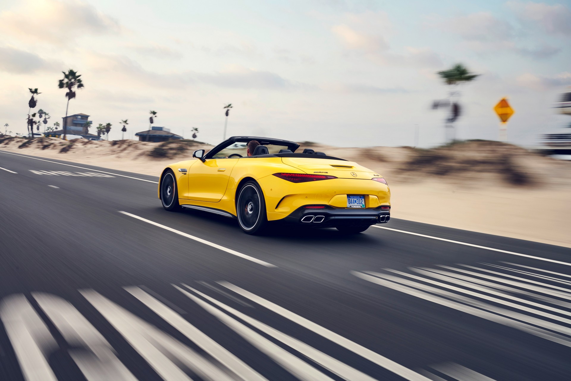 Download 2022 Mercedes-AMG SL 63 4Matic+ - US version - Rear Three-Quarter HD Wallpaper 1920x1280 #8