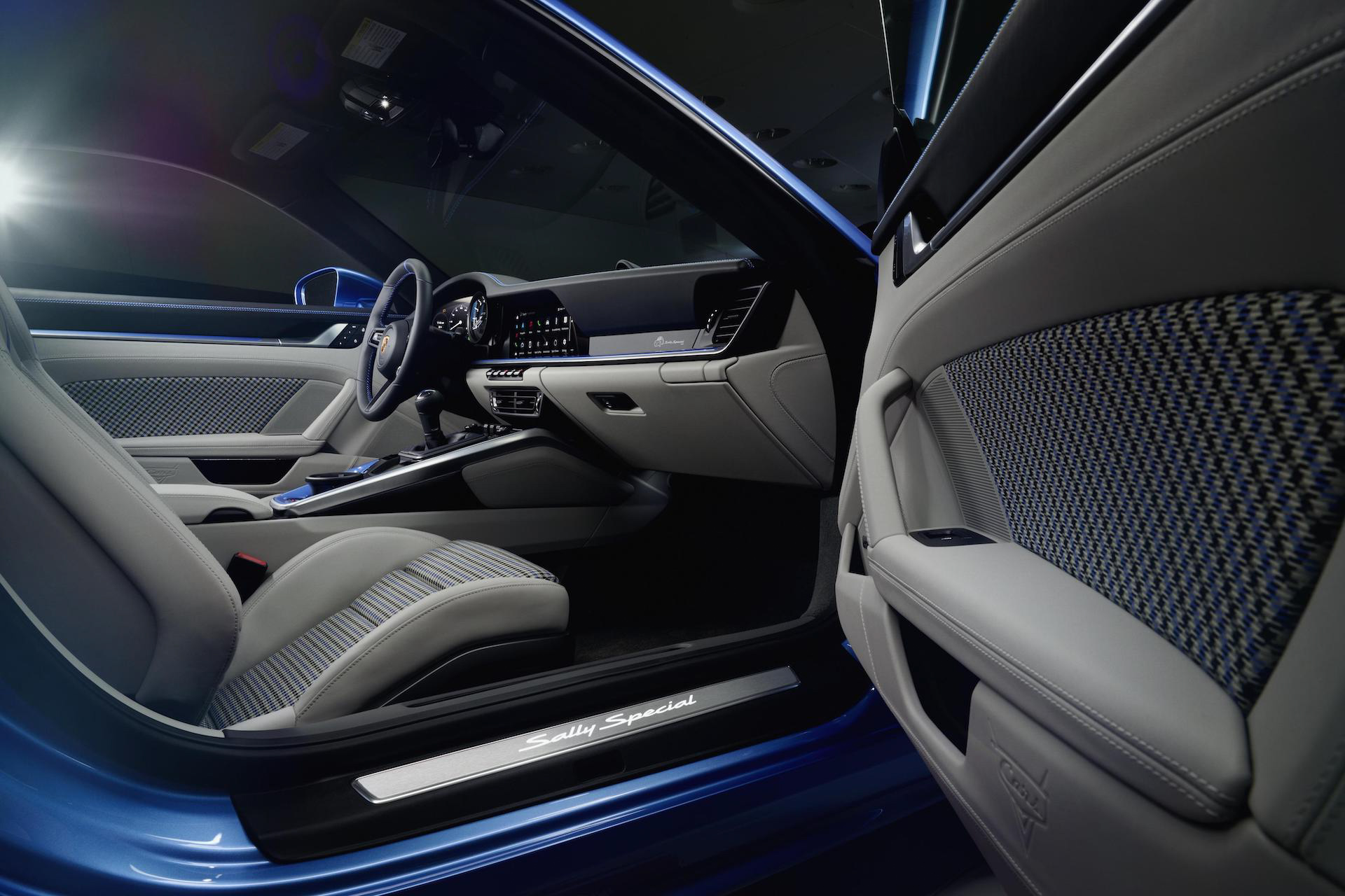 Download 2022 Porsche 911 Sally Special - Interior HD Wallpaper 1920x1280 #42