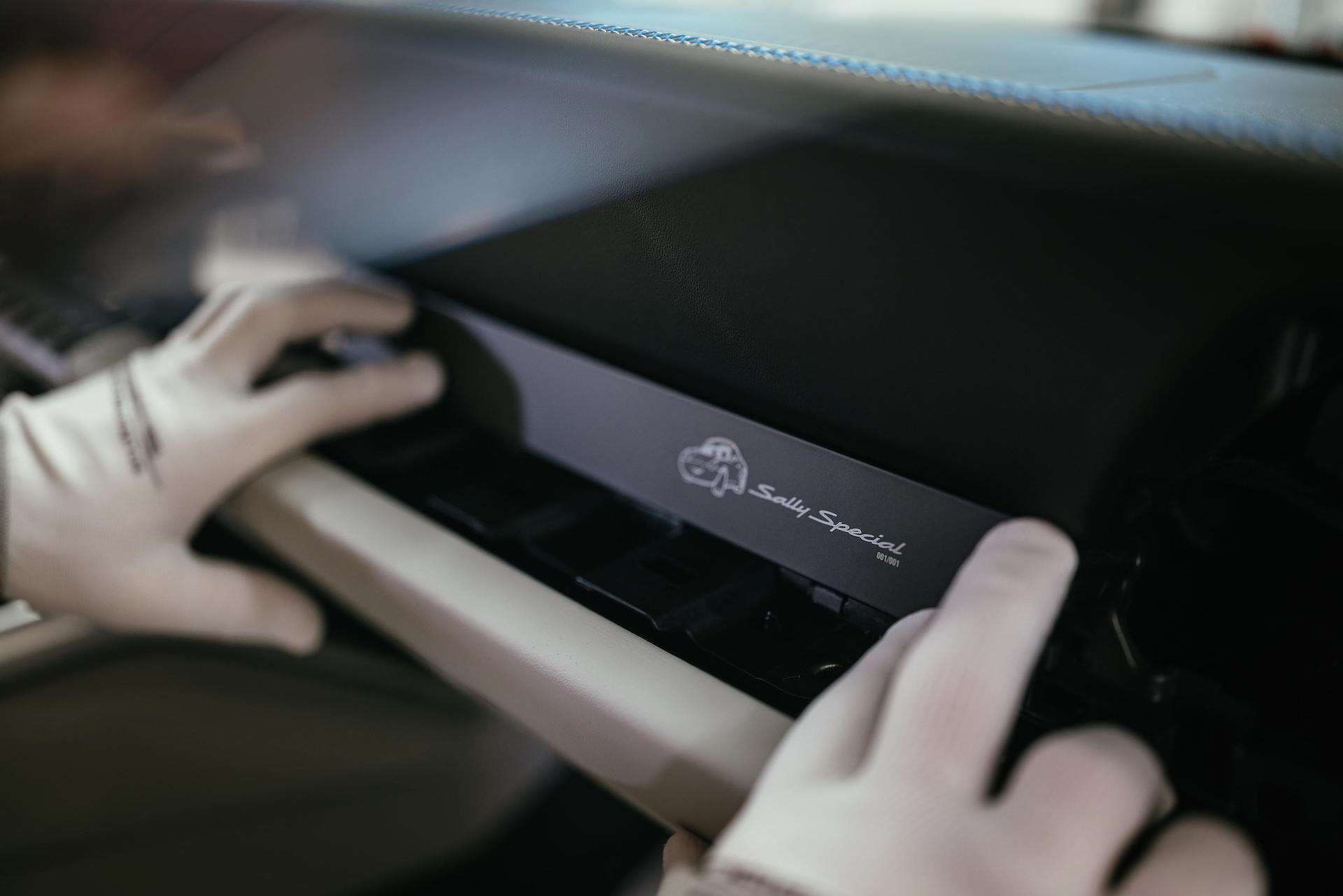 Download 2022 Porsche 911 Sally Special - Making Of HD Wallpaper 1920x1281 #83