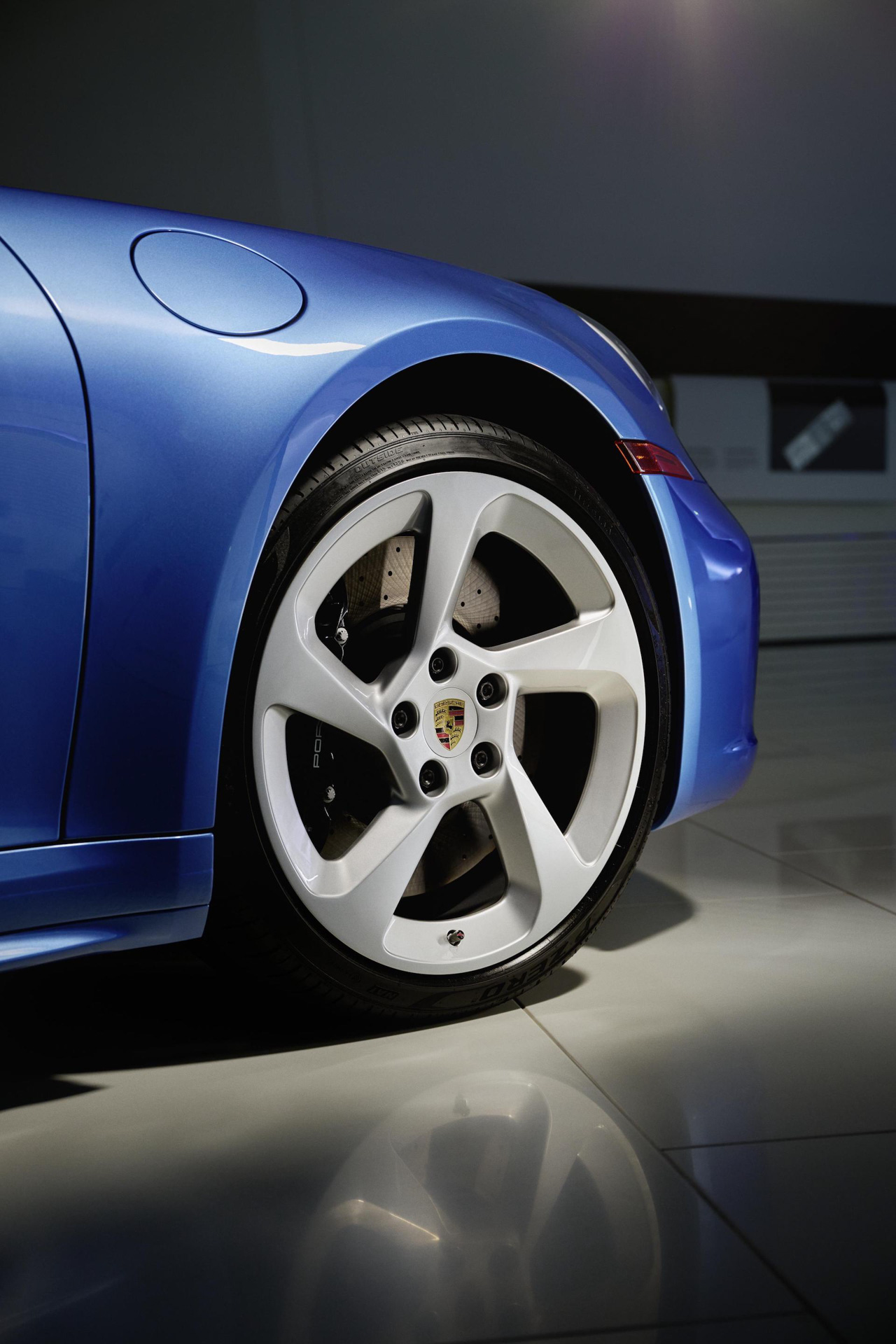 Download 2022 Porsche 911 Sally Special - Wheel HD Phone Wallpaper 1280x1920 #22