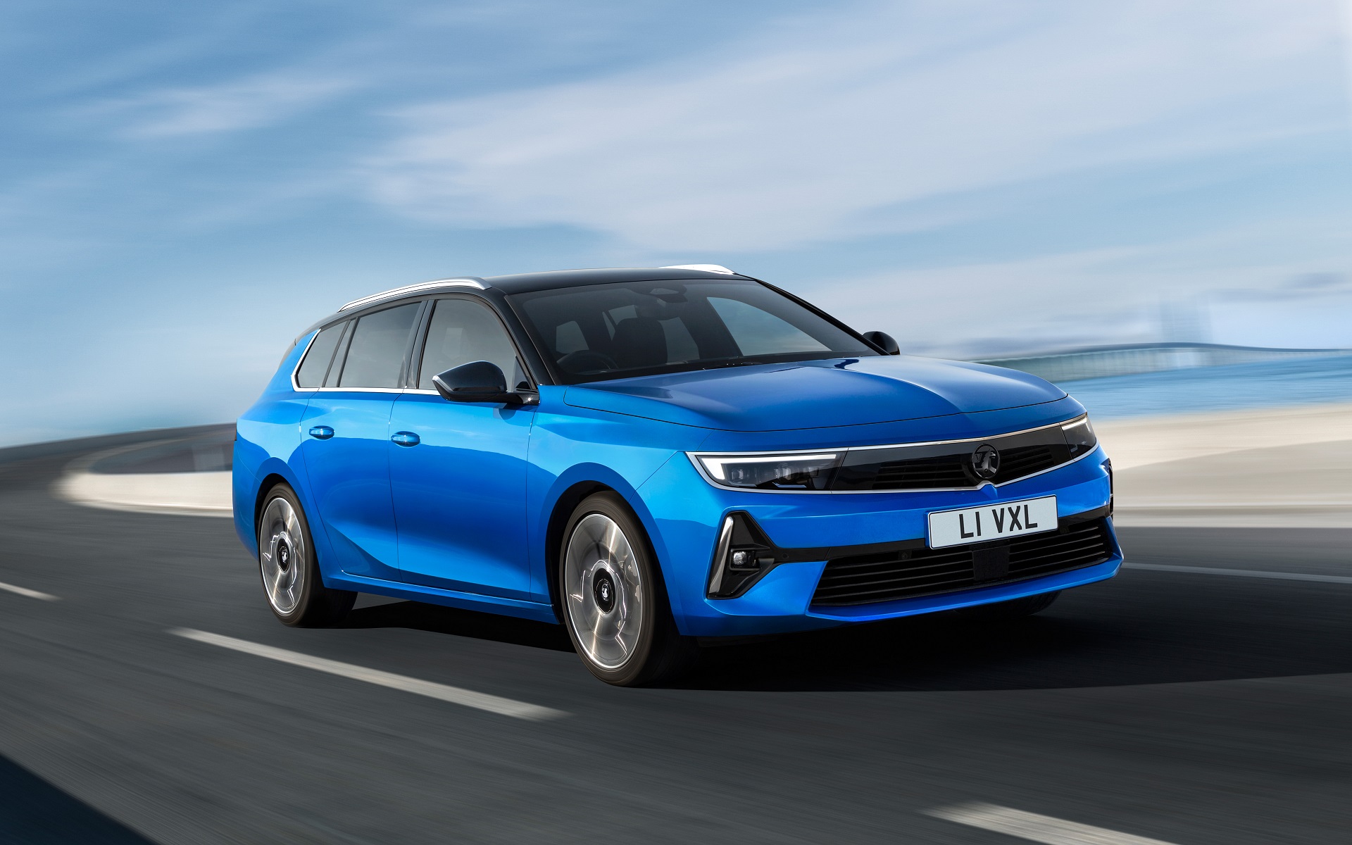 Download 2022 Vauxhall Astra Sports Tourer - Front Three-Quarter HD Wallpaper 1920x1200 #1