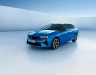 2022 Vauxhall Astra Sports Tourer - Front Three-Quarter Wallpaper 190x150