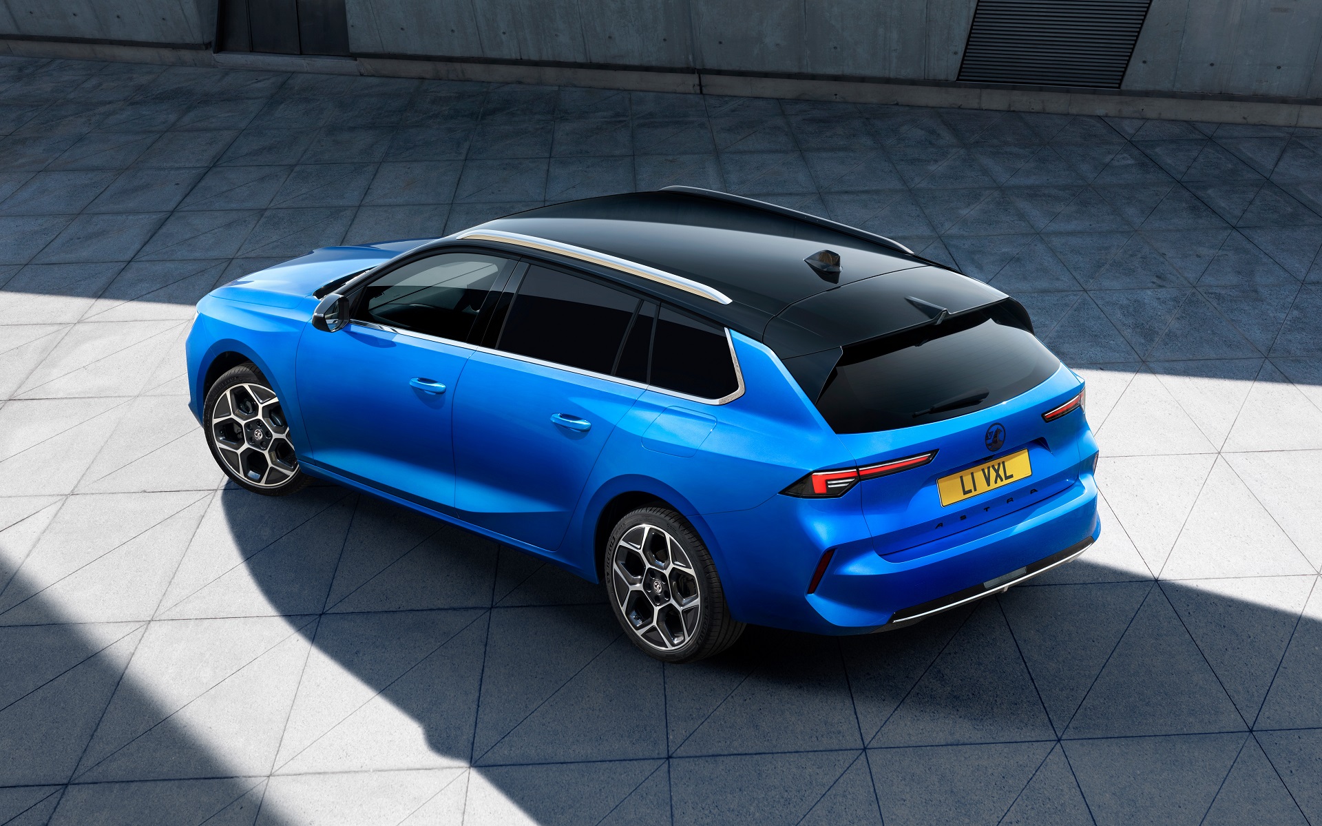 Download 2022 Vauxhall Astra Sports Tourer - Rear Three-Quarter HD Wallpaper 1920x1199 #8