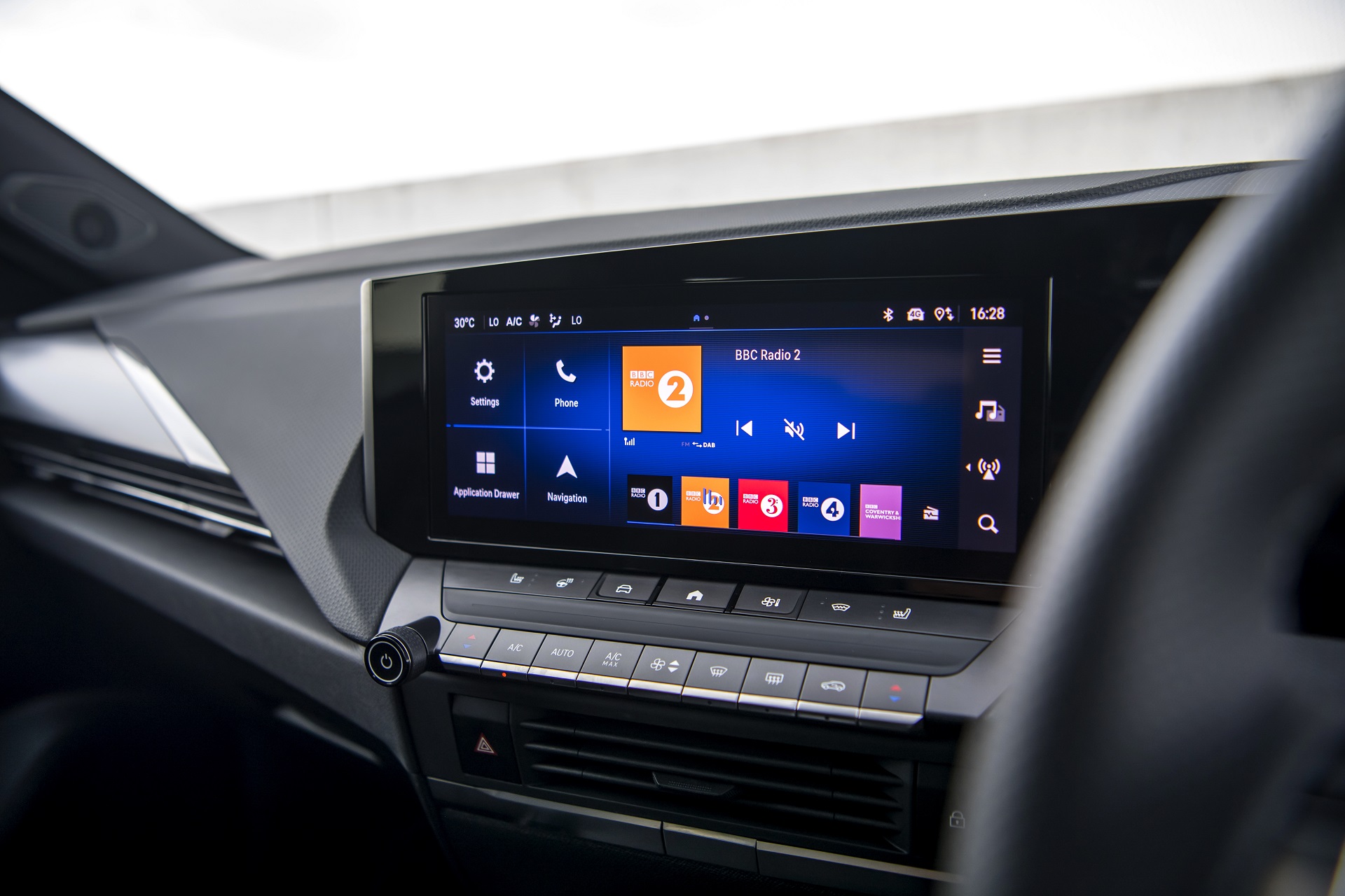 Download 2022 Vauxhall Astra Ultimate - Central Console HD Wallpaper 1920x1280 #84