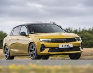 2022 Vauxhall Astra Ultimate - Front Three-Quarter Wallpaper 190x150