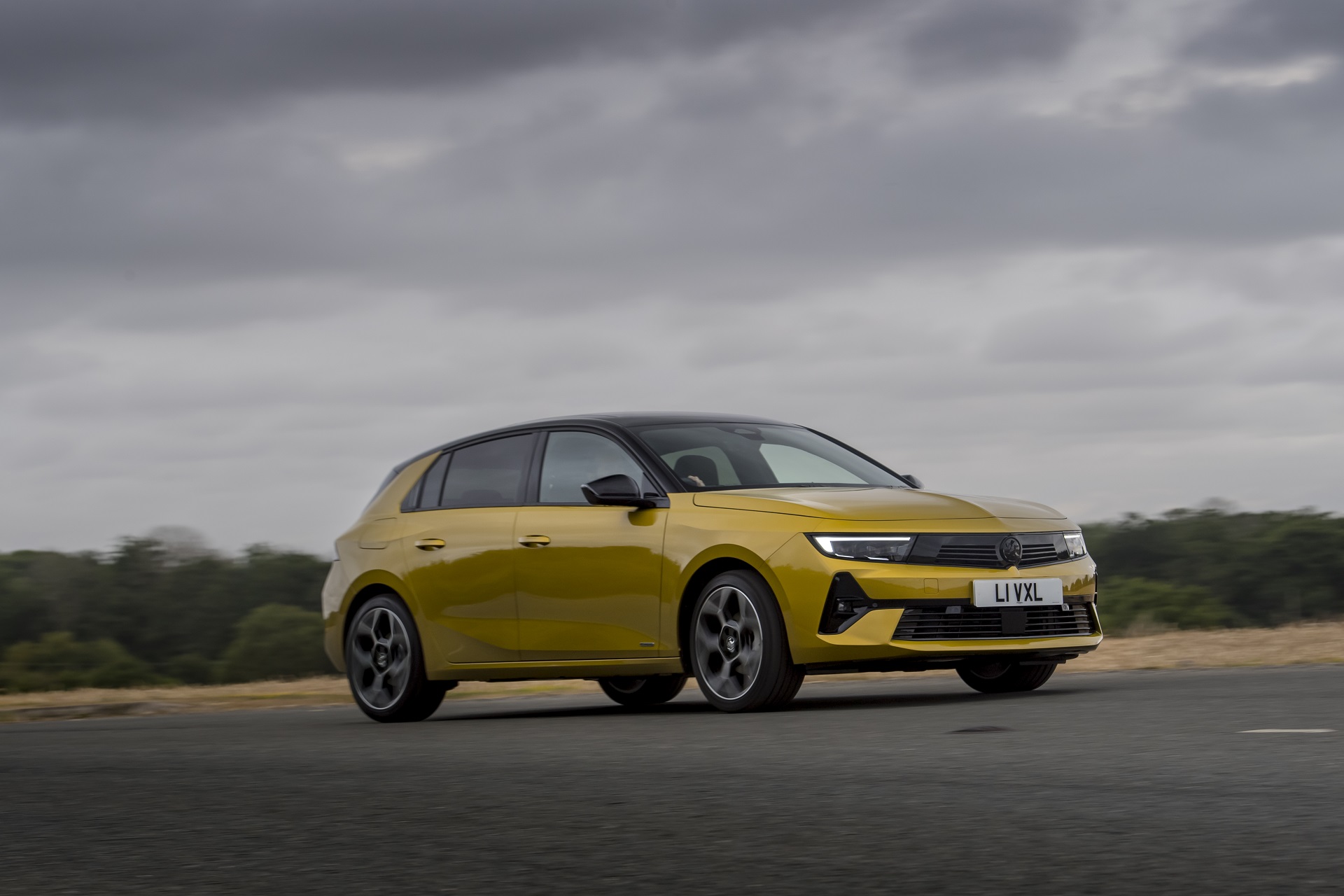 Download 2022 Vauxhall Astra Ultimate - Front Three-Quarter HD Wallpaper 1920x1280 #40